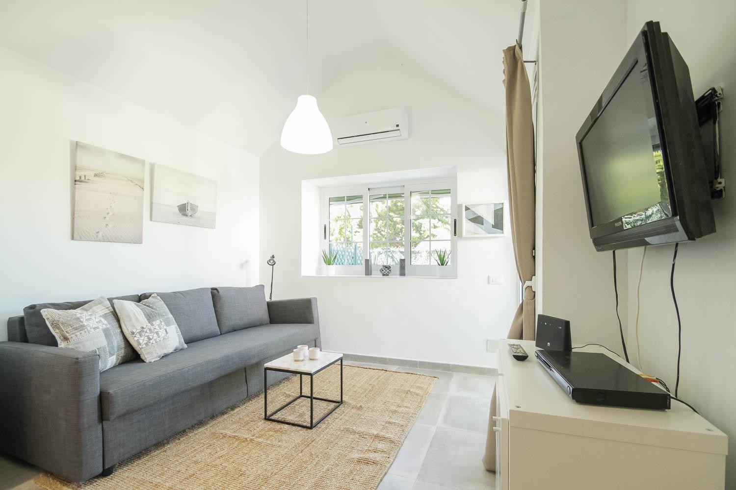 Cozy & Modern W/private Garden Bbq+wifi