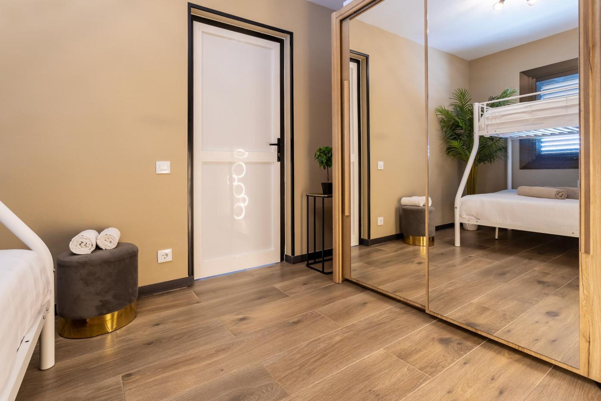 Casa Lola - Renovated Close To Center And Apartment