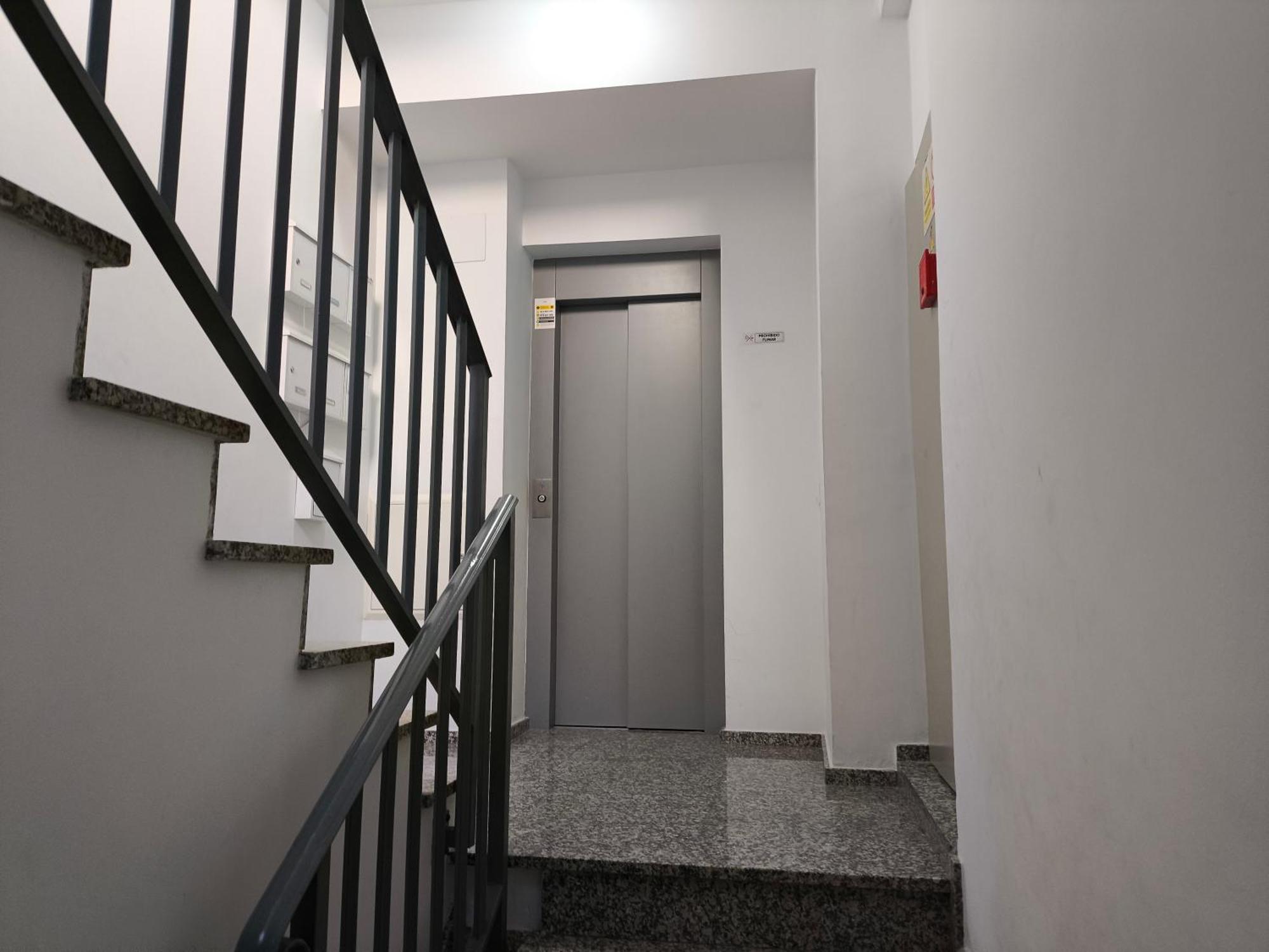 Ar - De 3 Con Ascensor En Huesas, Appartamento