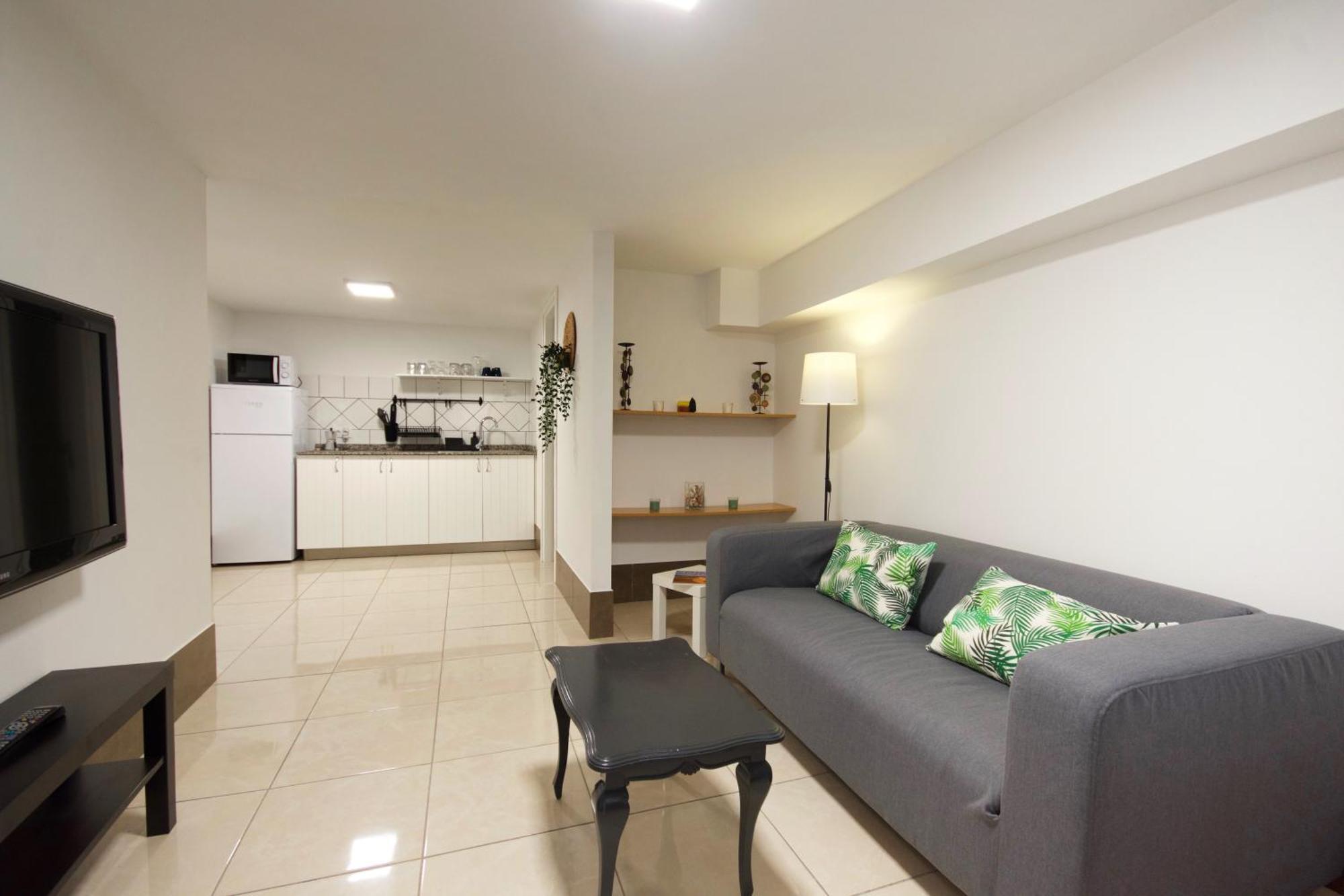 Apartment Two Bedrooms Close To Airport *