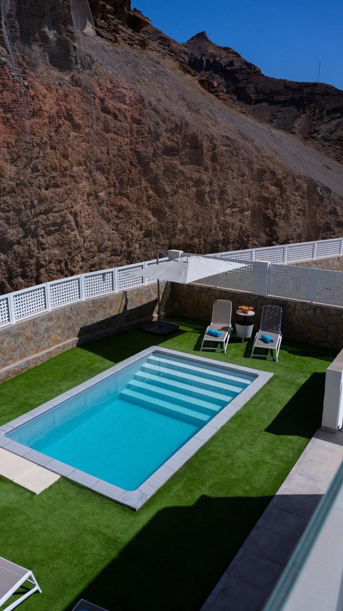 Malibu Mogan Secret Pool - Piscina Privada Y Climatizada - Exclusive Heated Pool Villa