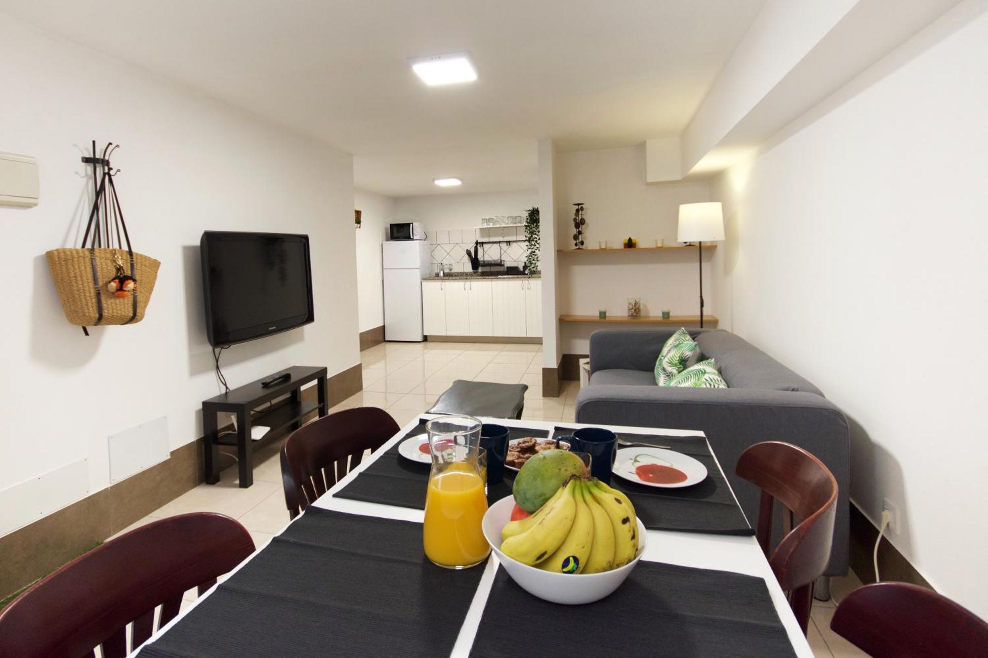 Two Bedrooms Close To Airport Apartment