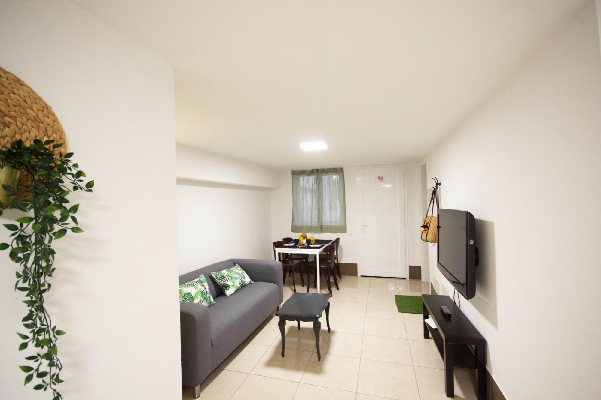 Two Bedrooms Close To Airport Apartment