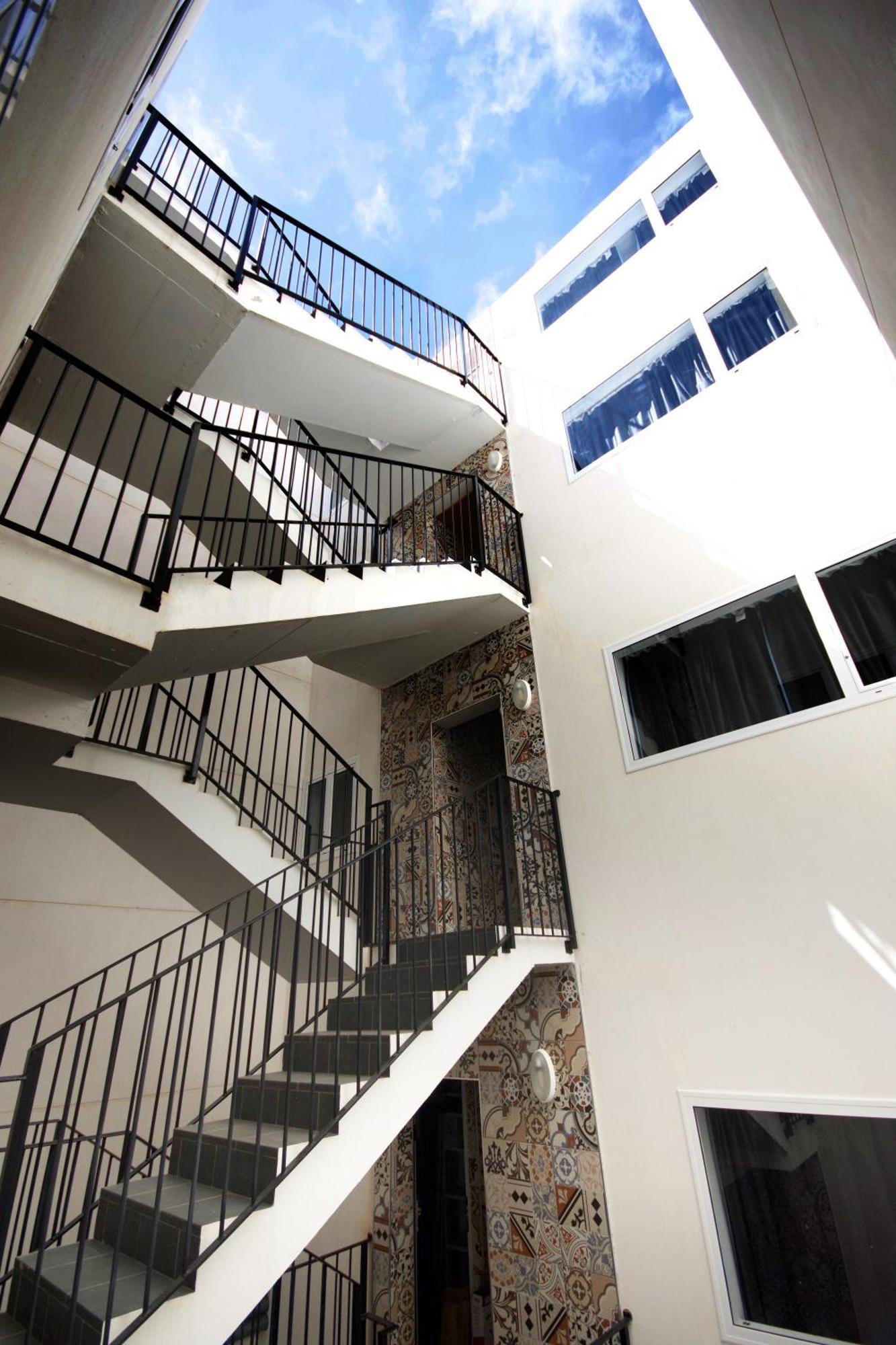 Apartment Two Bedrooms Close To Airport *