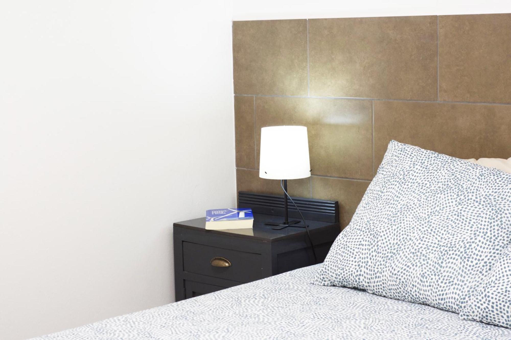 Two Bedrooms Close To Airport *