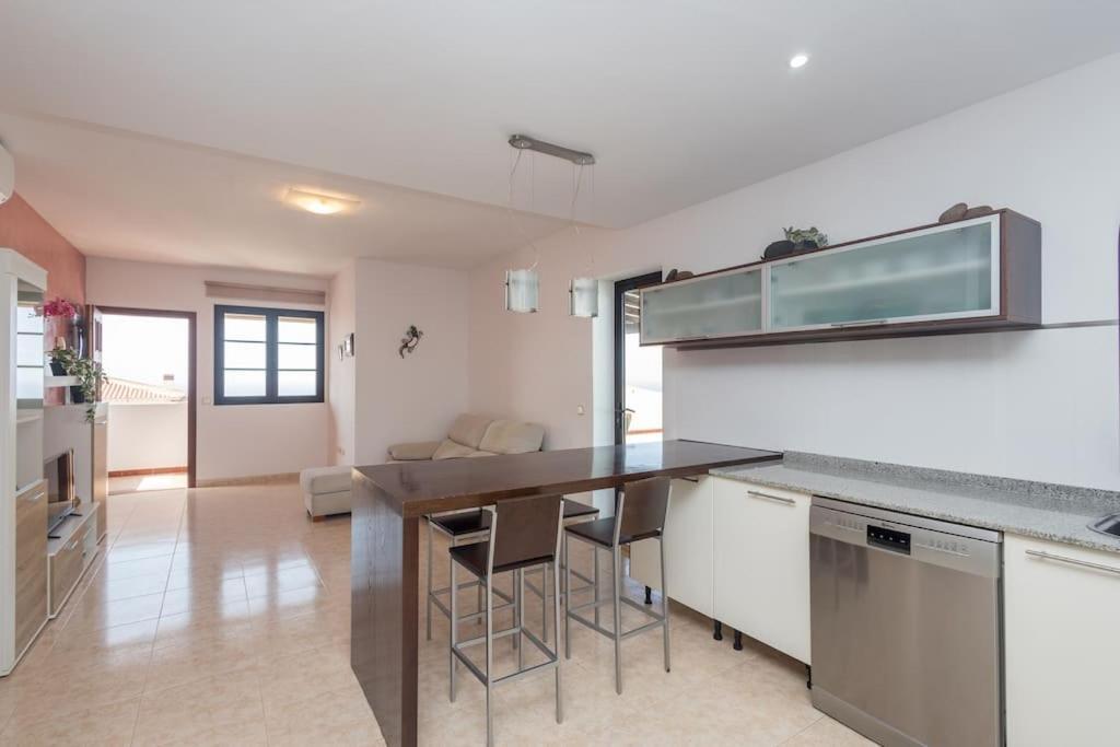 Apartamento Atico Con Terraza En Agaete