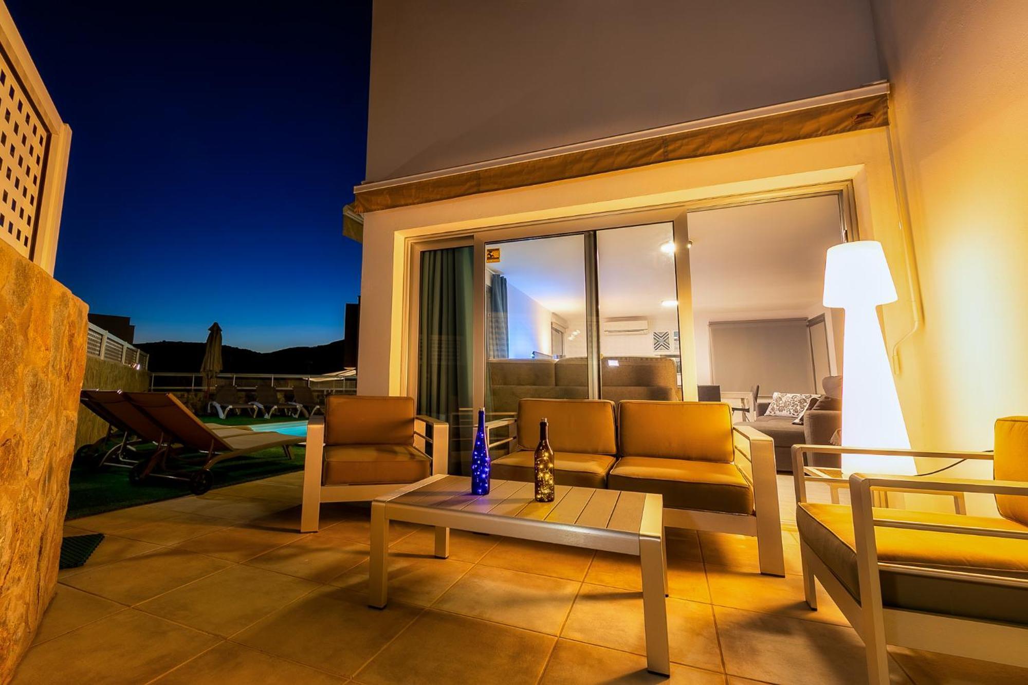 Rosa-soleada Privada Con Piscina Climatizada & Wifi En Tauro-mogan La Playa de Tauro