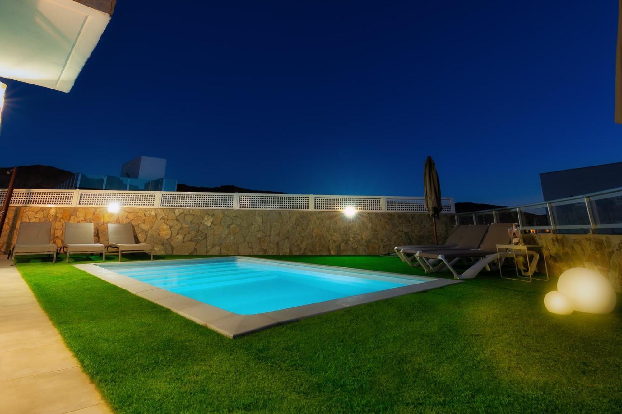 Villa Rosa-soleada Privada Con Piscina Climatizada & Wifi En Tauro-mogan La Playa de Tauro