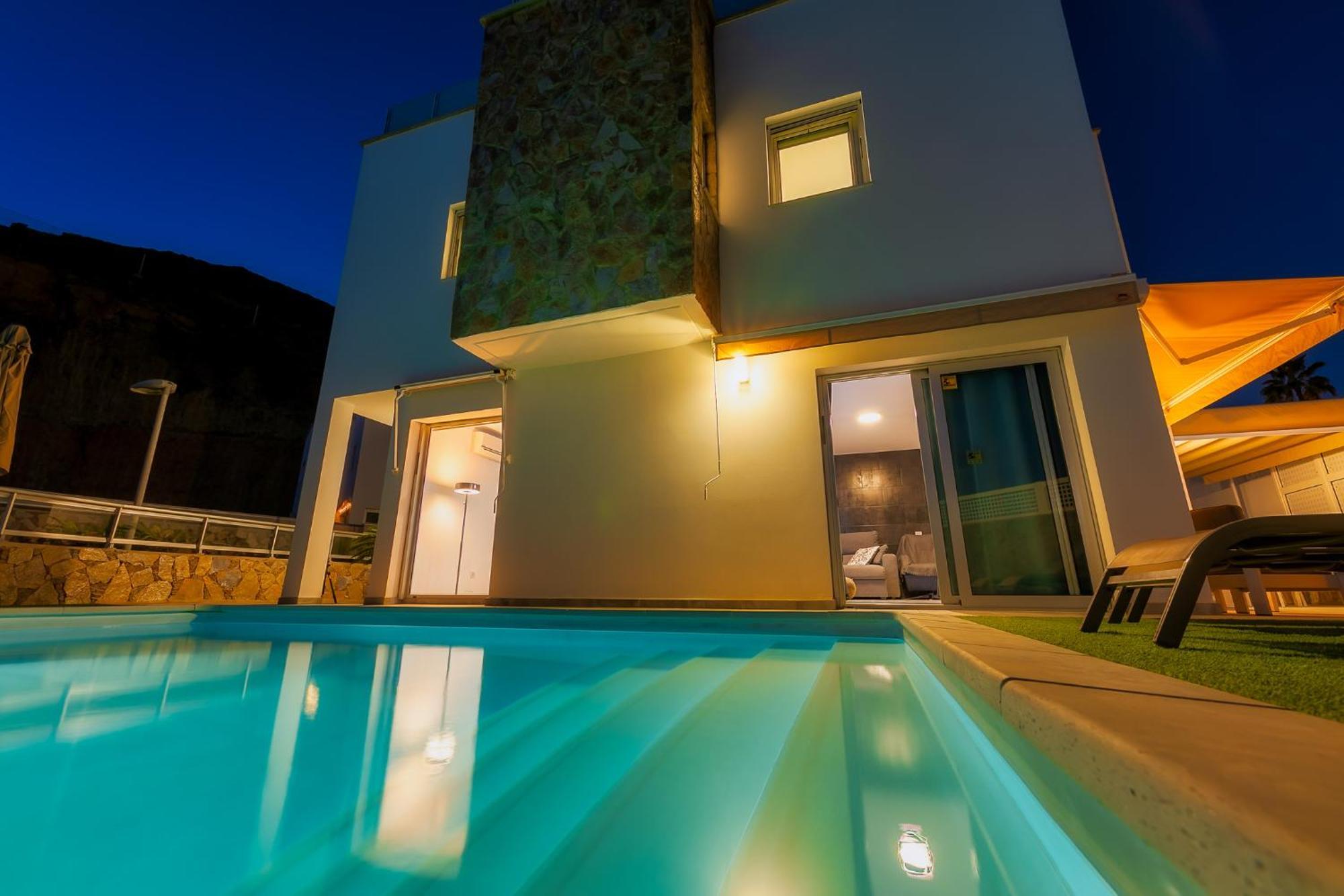 Rosa-soleada Privada Con Piscina Climatizada & Wifi En Tauro-mogan Villa La Playa de Tauro