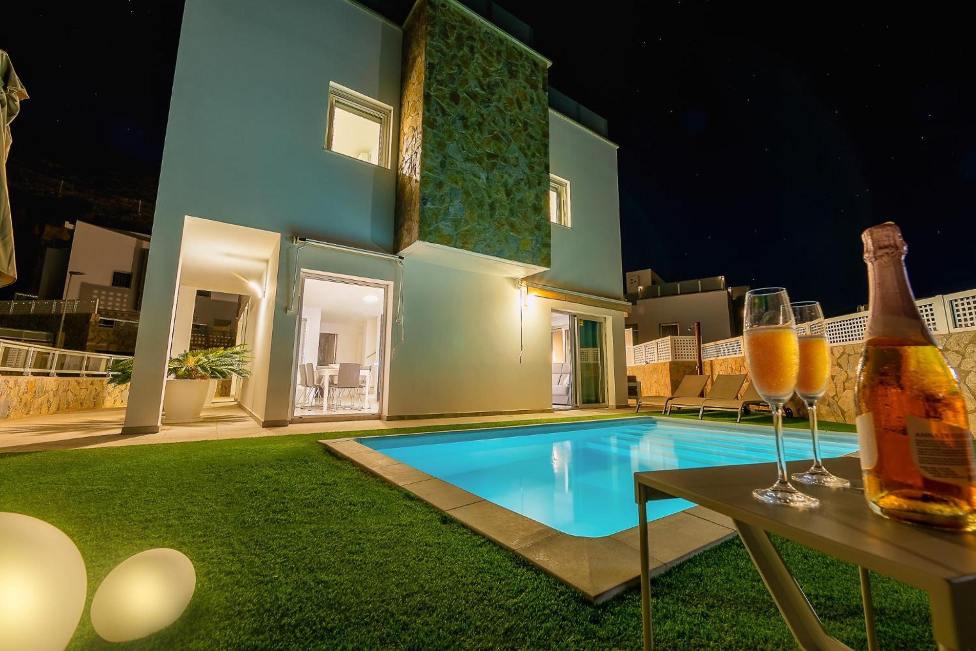 Rosa-soleada Privada Con Piscina Climatizada & Wifi En Tauro-mogan La Playa de Tauro