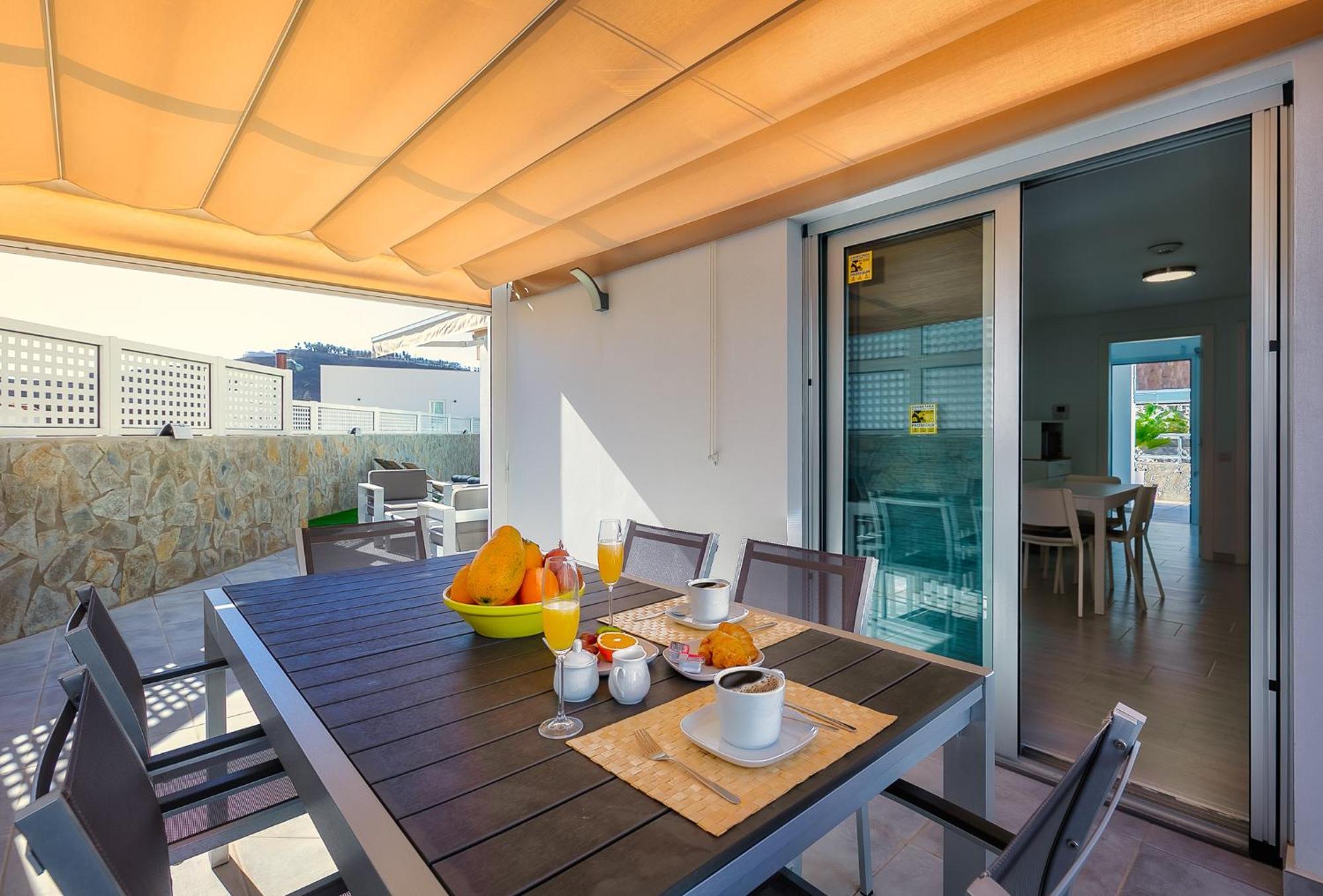 Rosa-soleada Privada Con Piscina Climatizada & Wifi En Tauro-mogan *