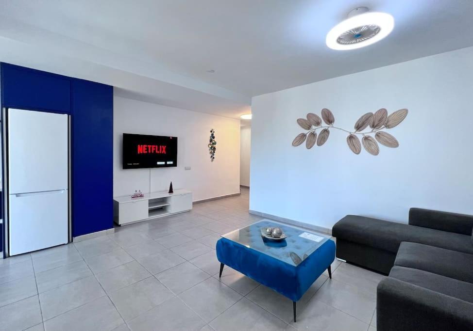 Con Terraza Y Vistas Appartamento *