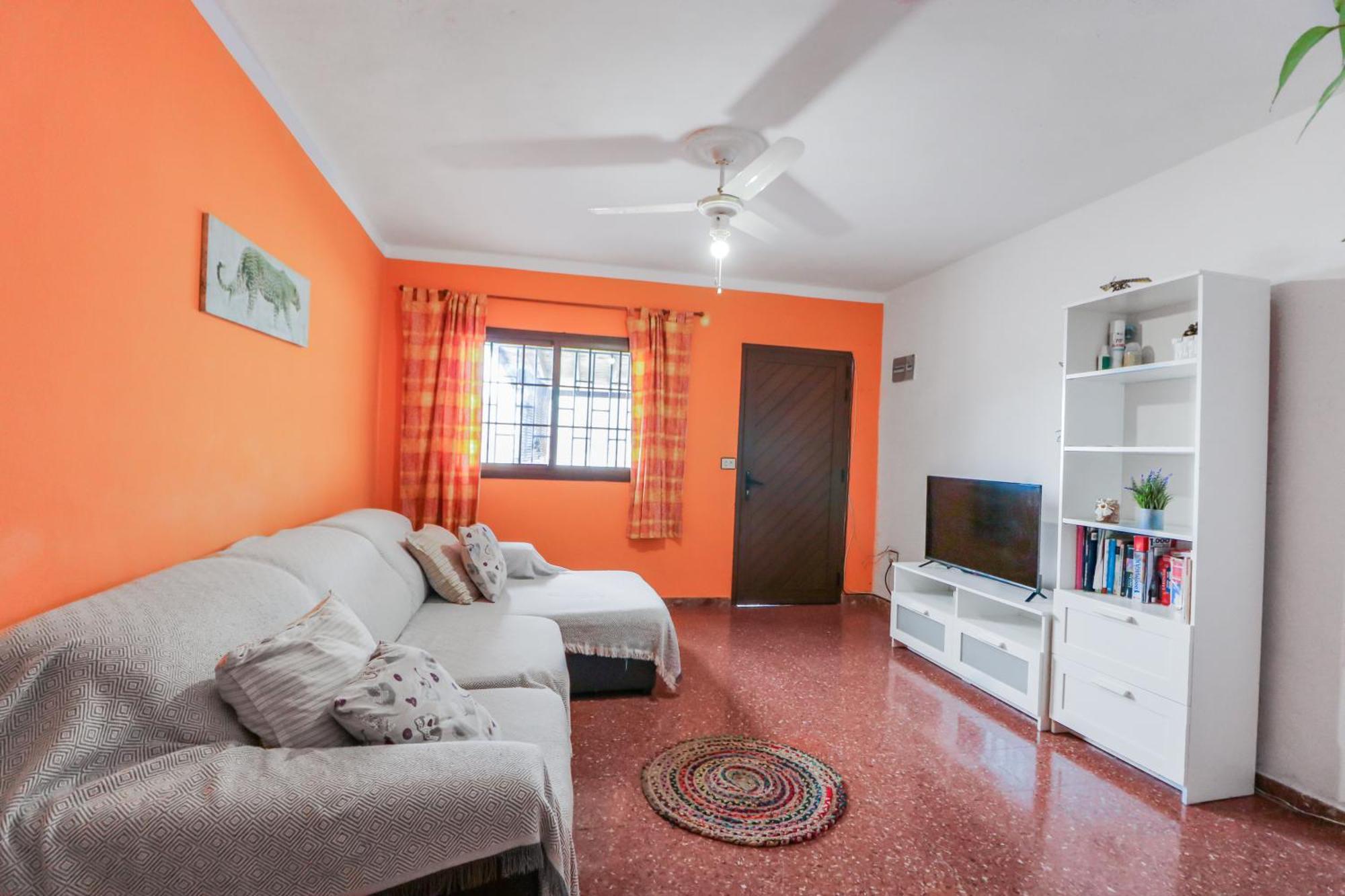 Double Bed 2-br Apartment