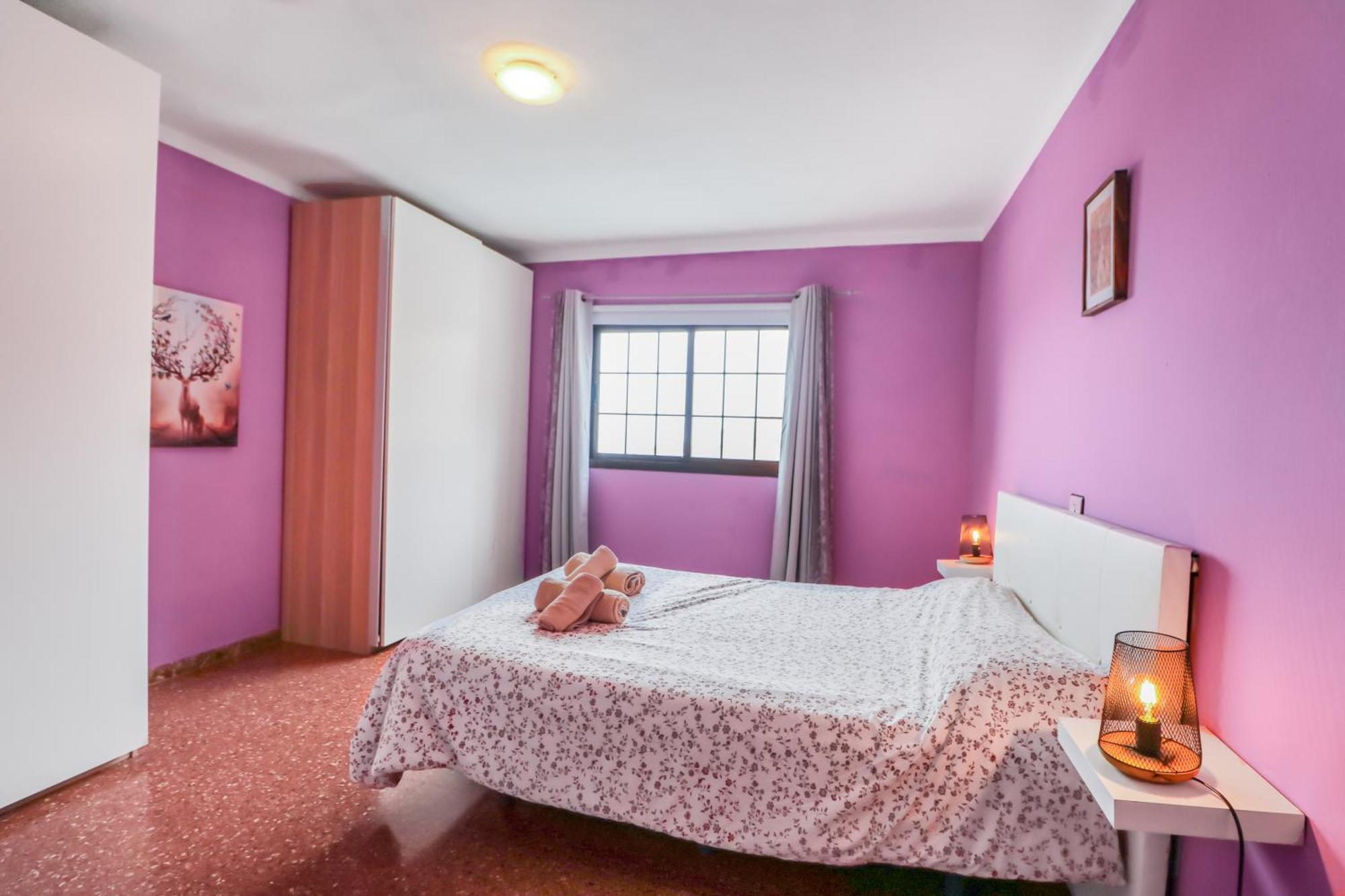 Double Bed 2-br Apartment