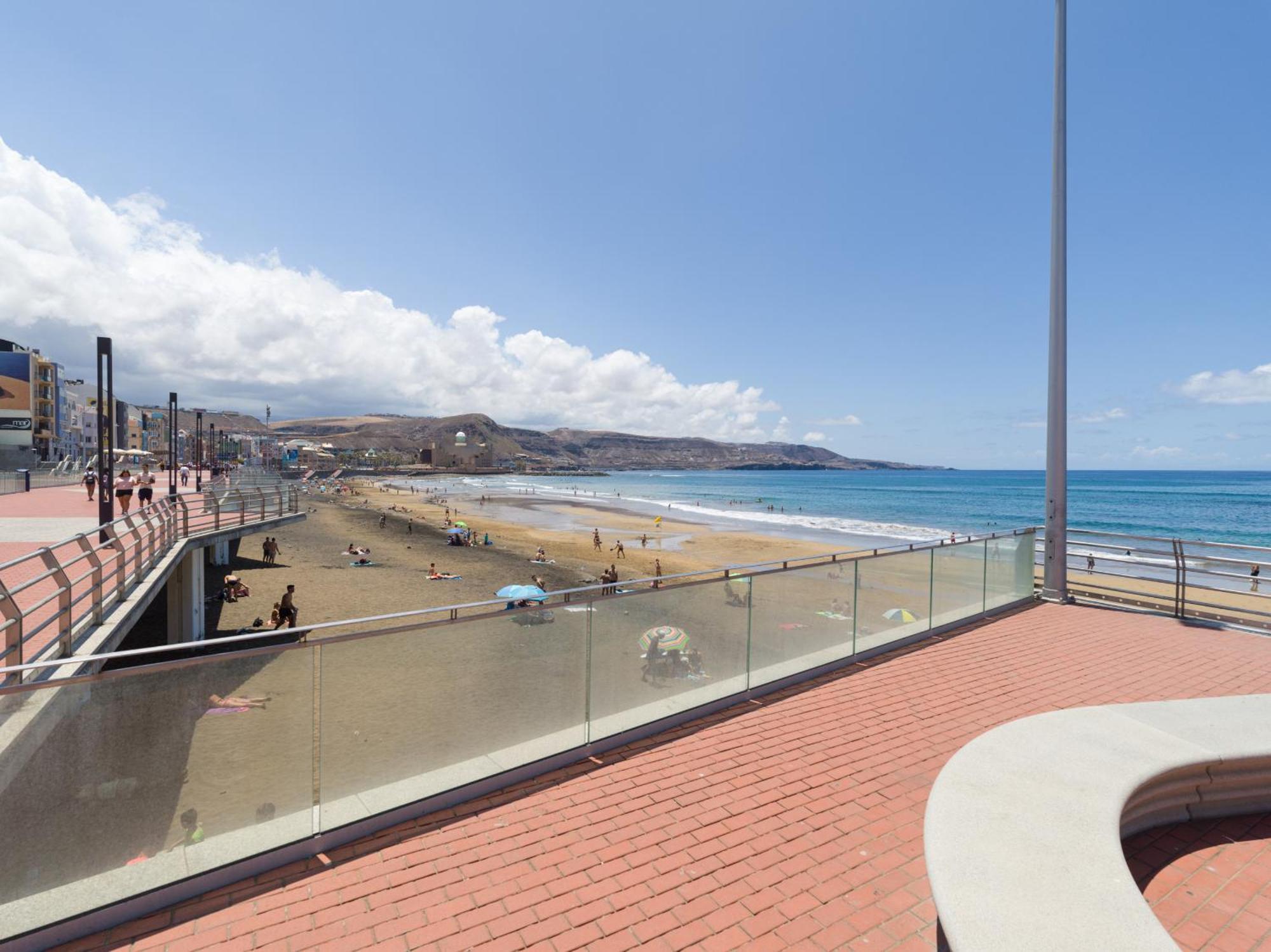 Urban Surf By Canariasgetaway * Las Palmas de Gran Canaria