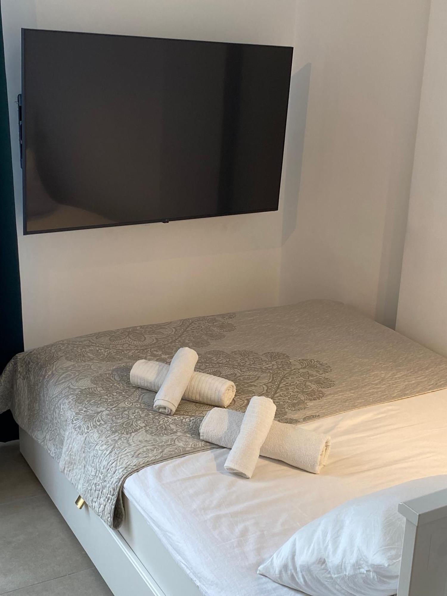 Apartamento With Small Balcony