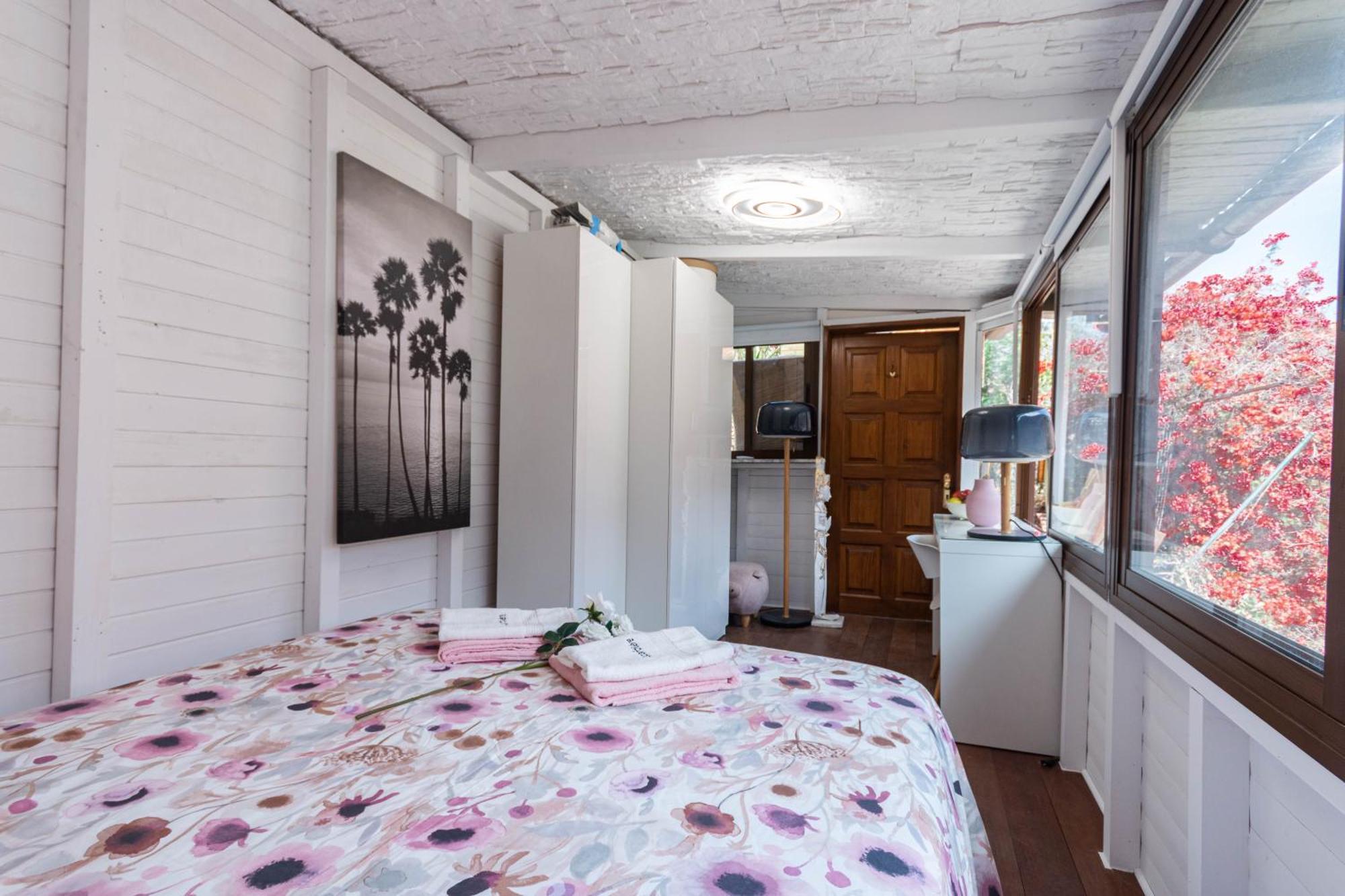 Friends'bed-room In Quiet Montain - Swimming Pool, Jacuzzi, Tv Outdoor - La Lezardiere *