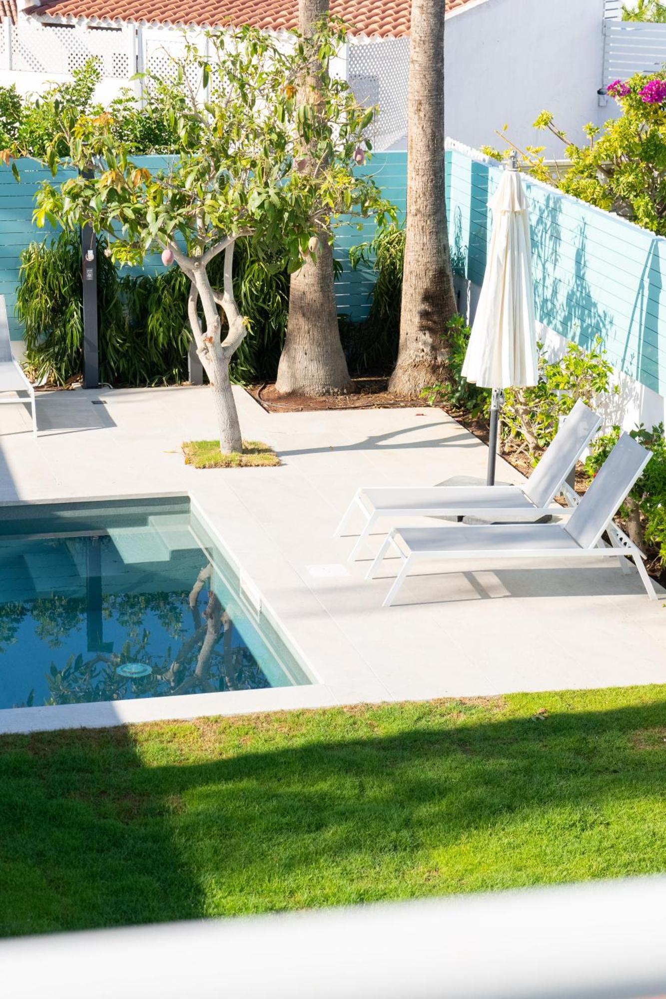 Villa 2 *