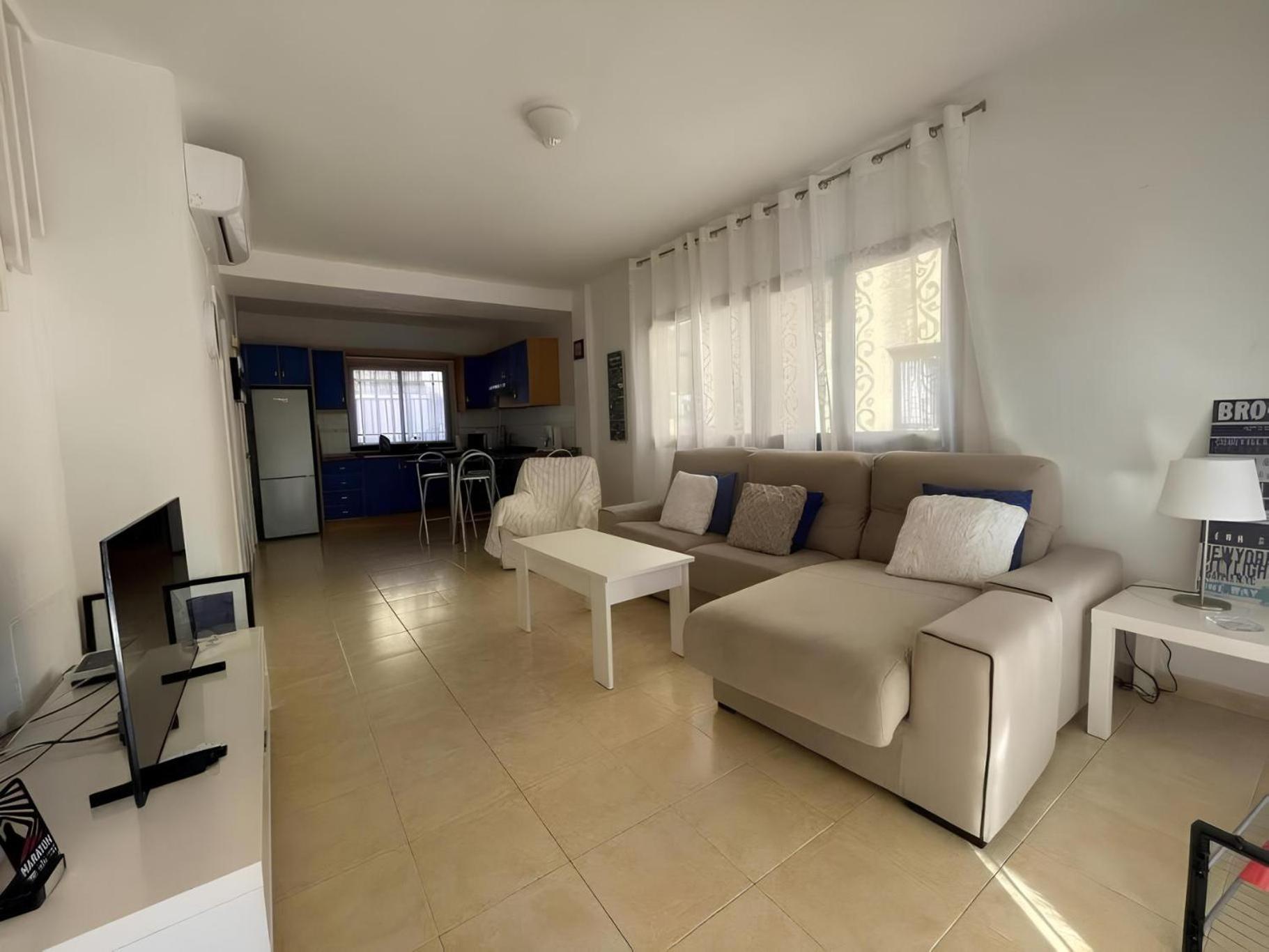 Bonita Con Propio Entrada Y Con Piscina Villa *