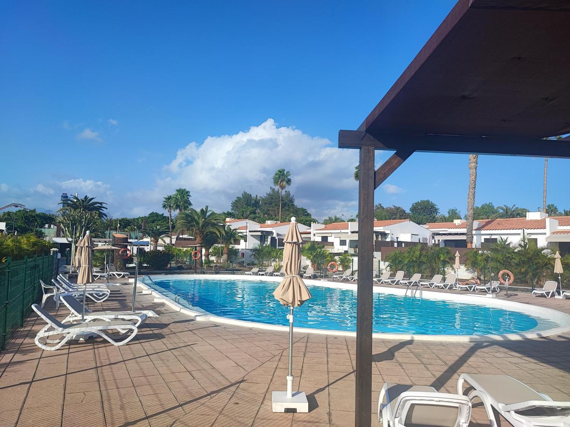 Holiday home Bungalow Maspalomas Golf Con Jacuzzi, Piscina Y Jardin