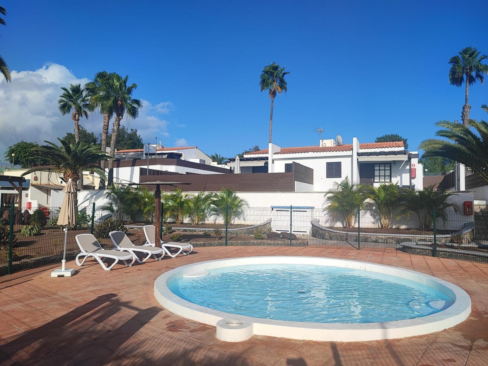 Bungalow Maspalomas Golf Con Jacuzzi, Piscina Y Jardin Holiday home *