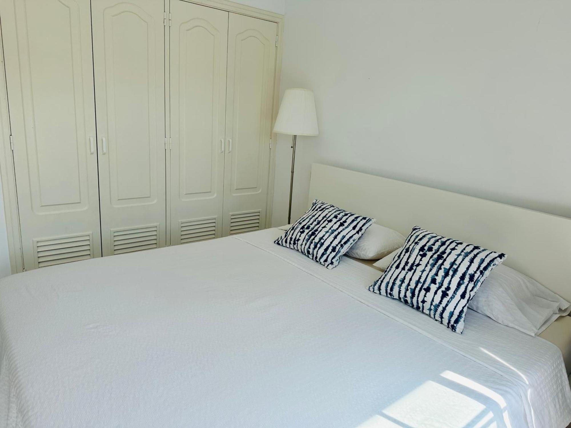 Appartamento Cura Marina - Seaside Escape Close To The
