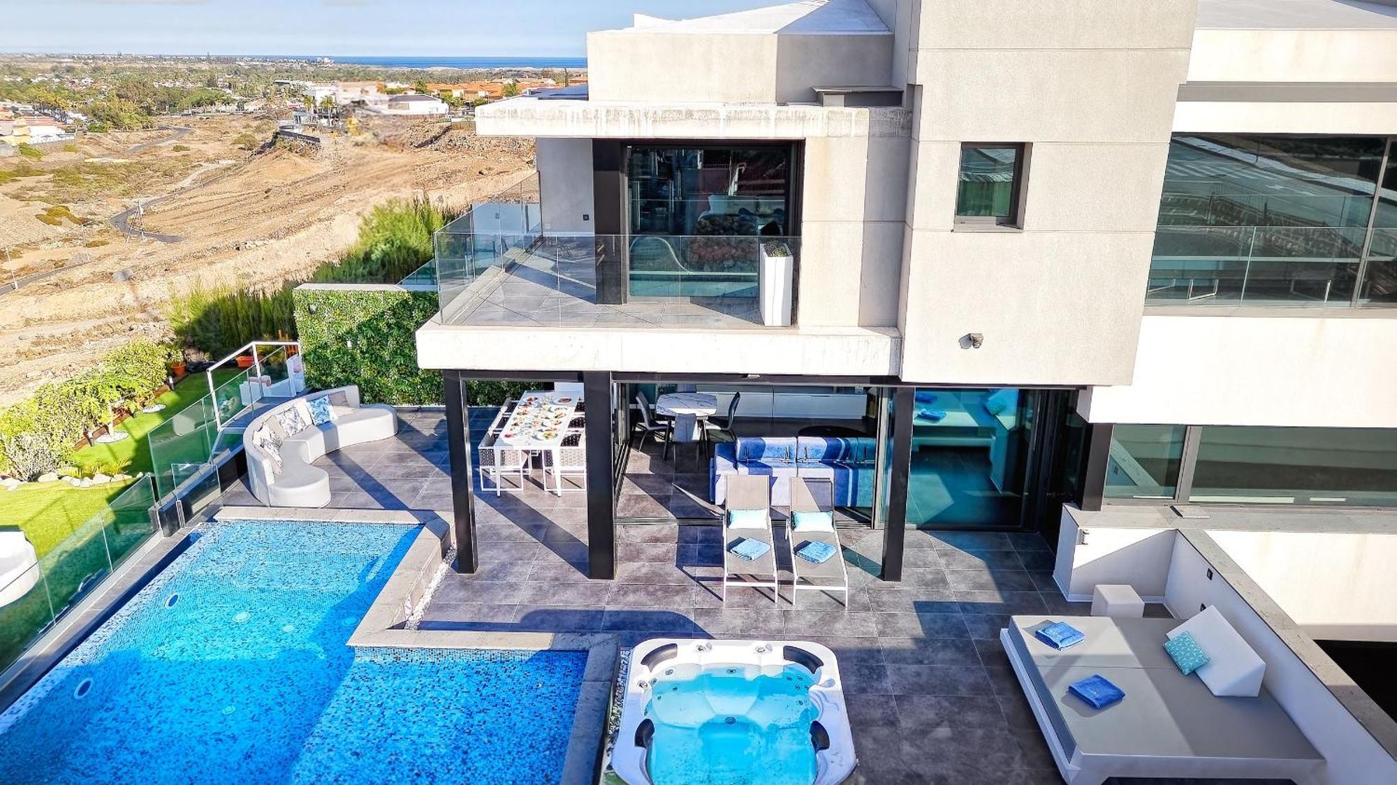 Blue Star Meloneras Villa *
