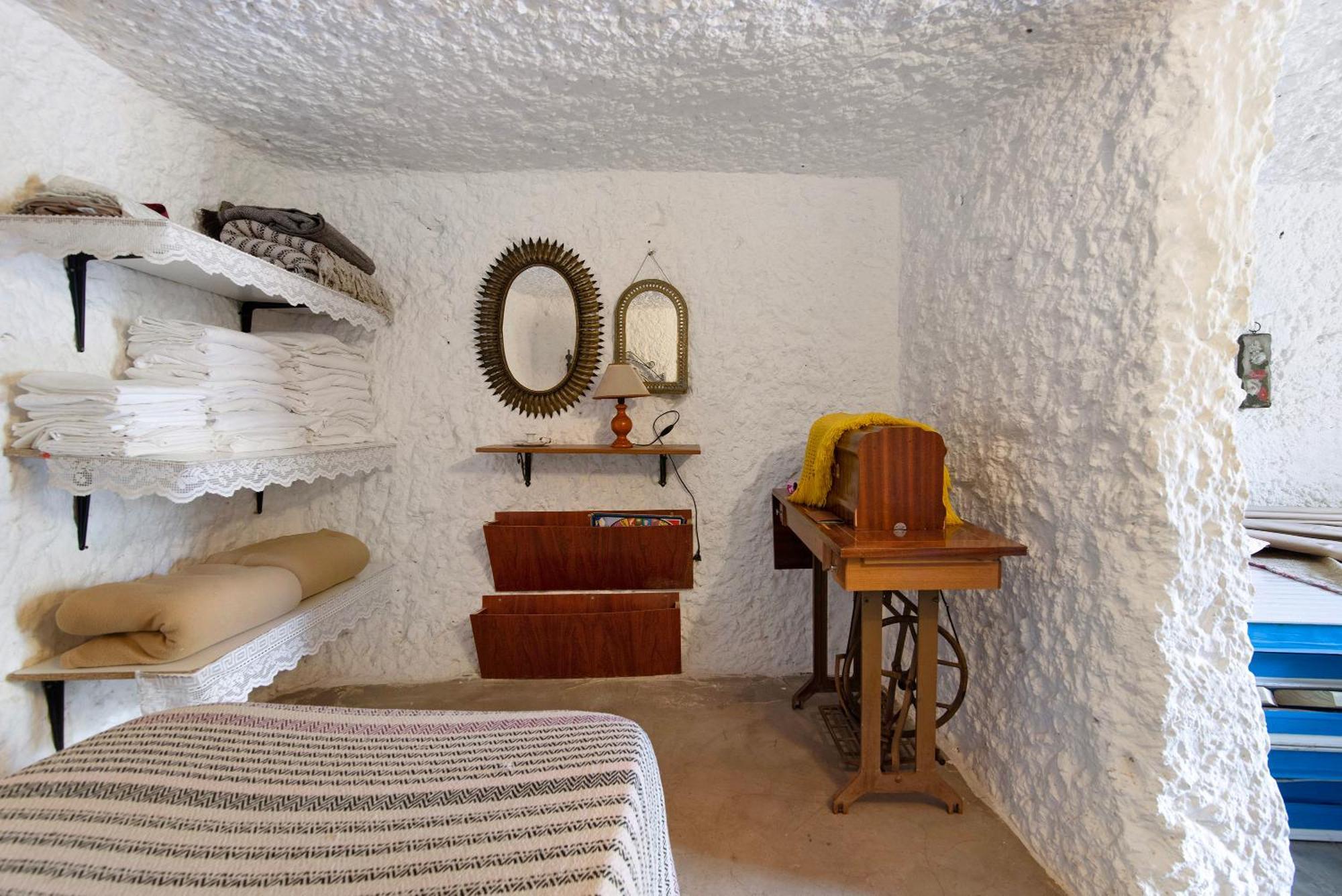 La Cuevita De Hilario Holiday home *