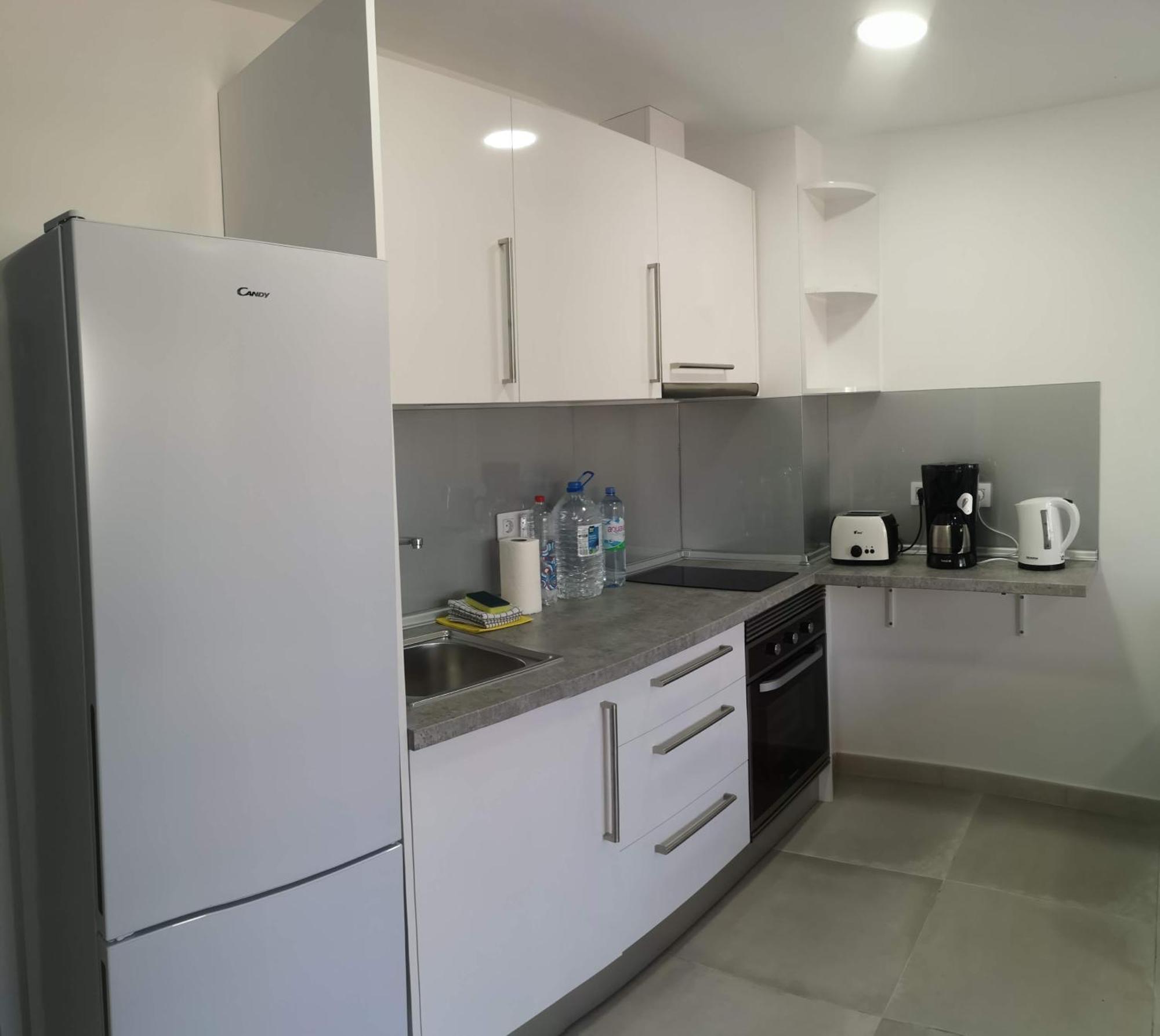 Appartamento Modernes Mit Poolblick In Top-lage Von *