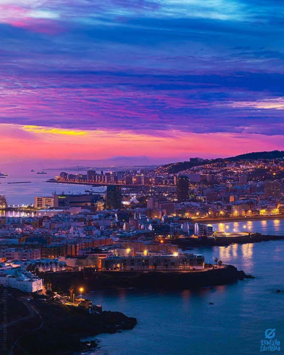 Upscale***las Canteras Beach***balcony Apartamento *