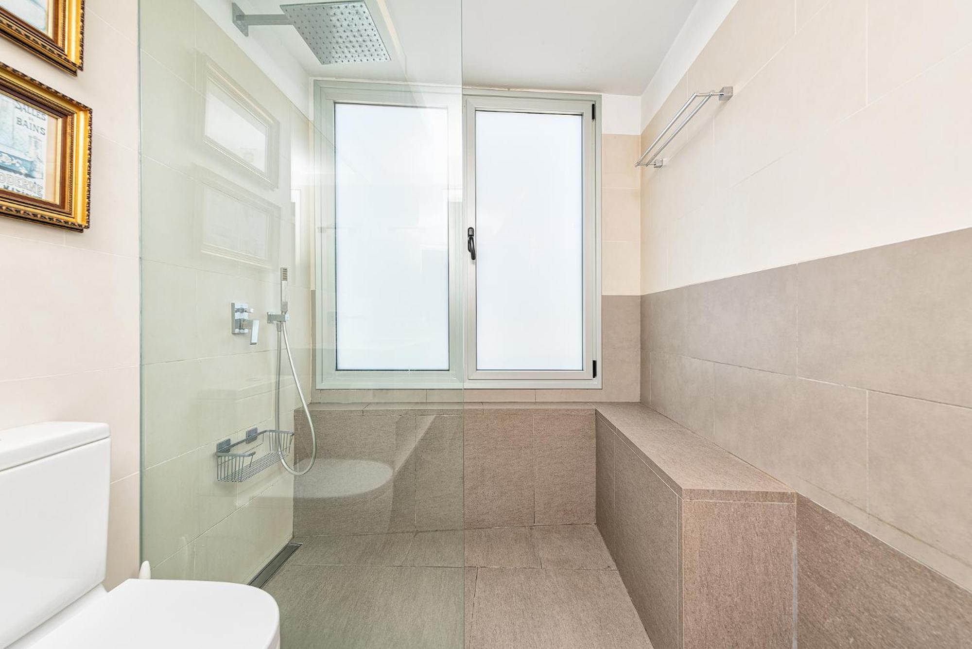 Luxury First Line Apartment. Apartamento *