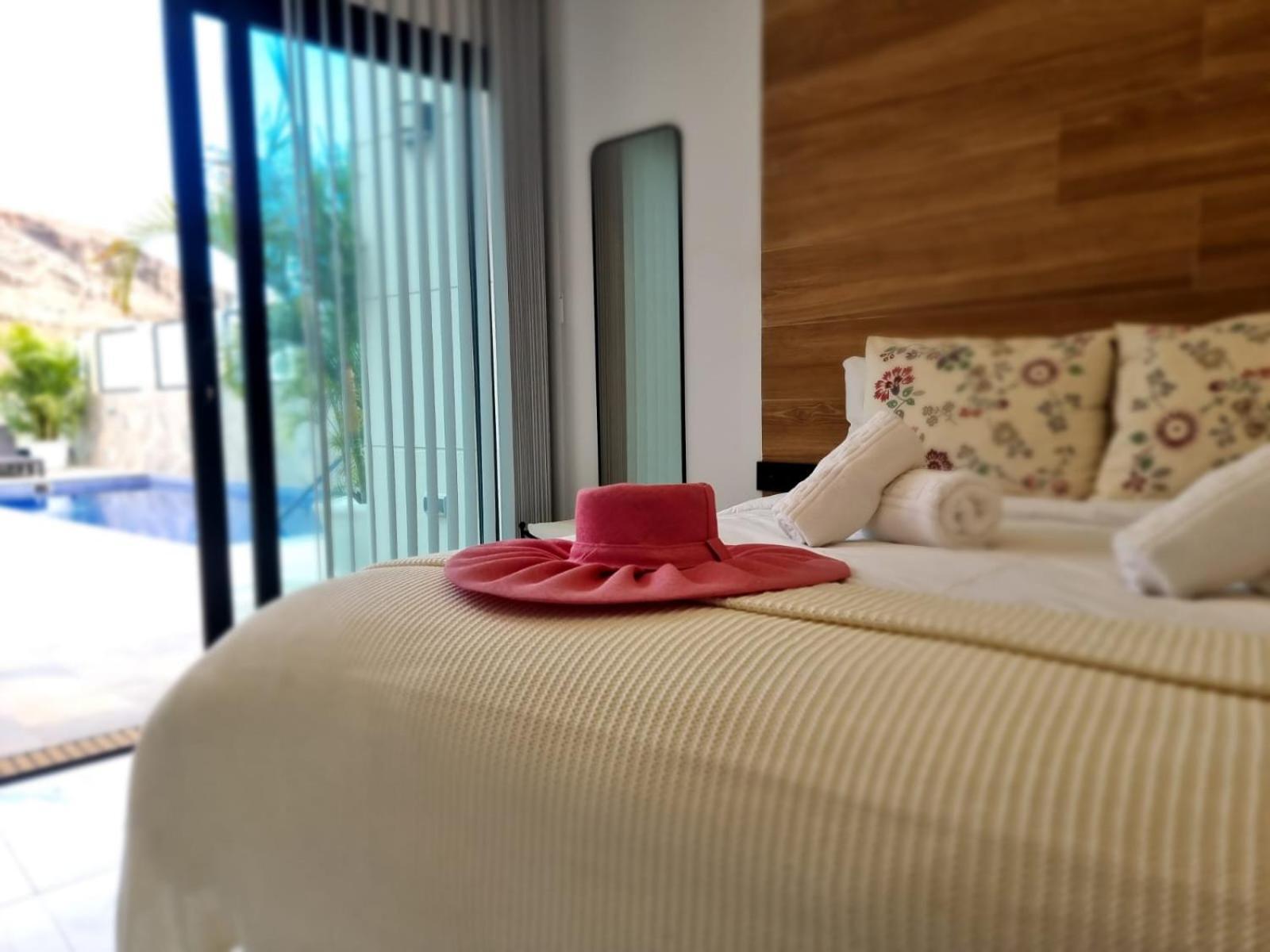 De Lujo Con Piscina Climatizada Villa