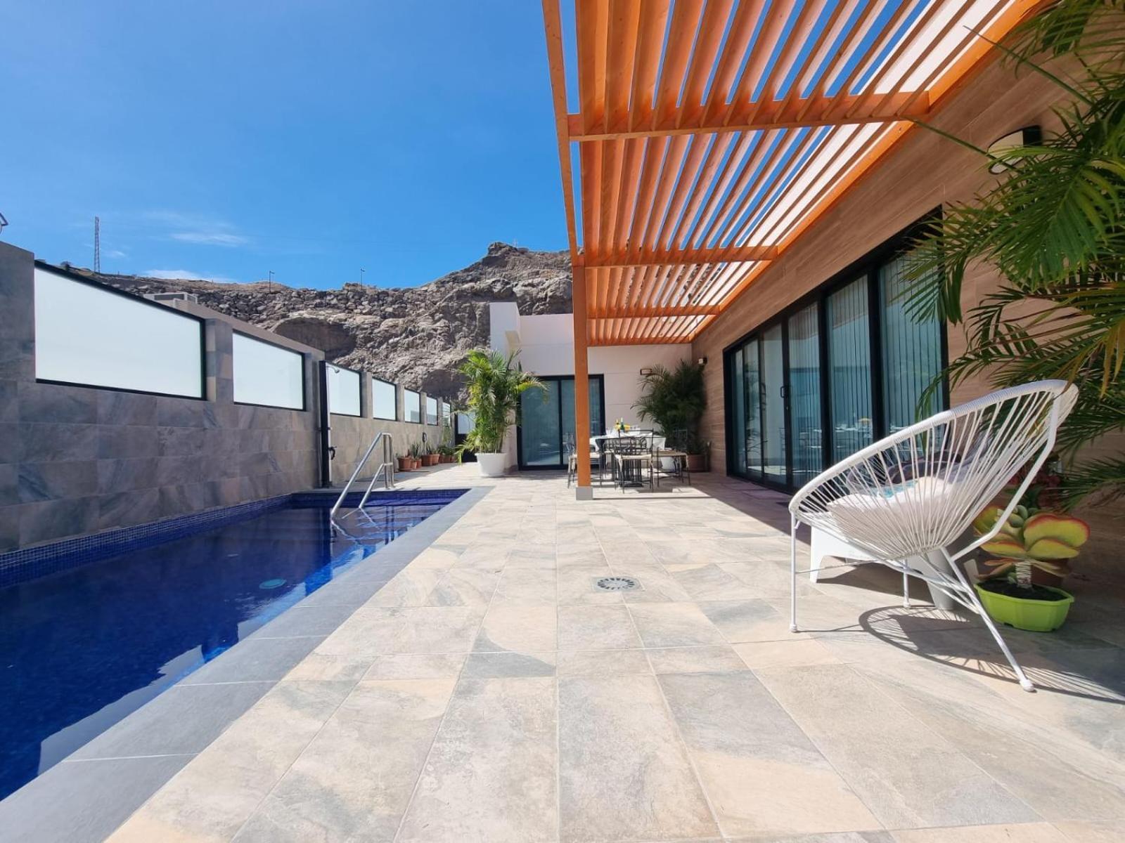 De Lujo Con Piscina Climatizada Villa