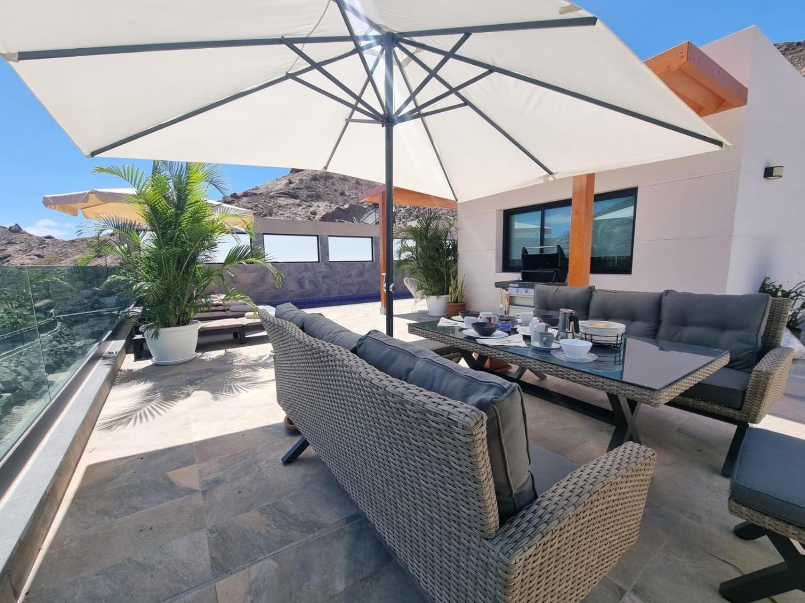 Villa De Lujo Con Piscina Climatizada