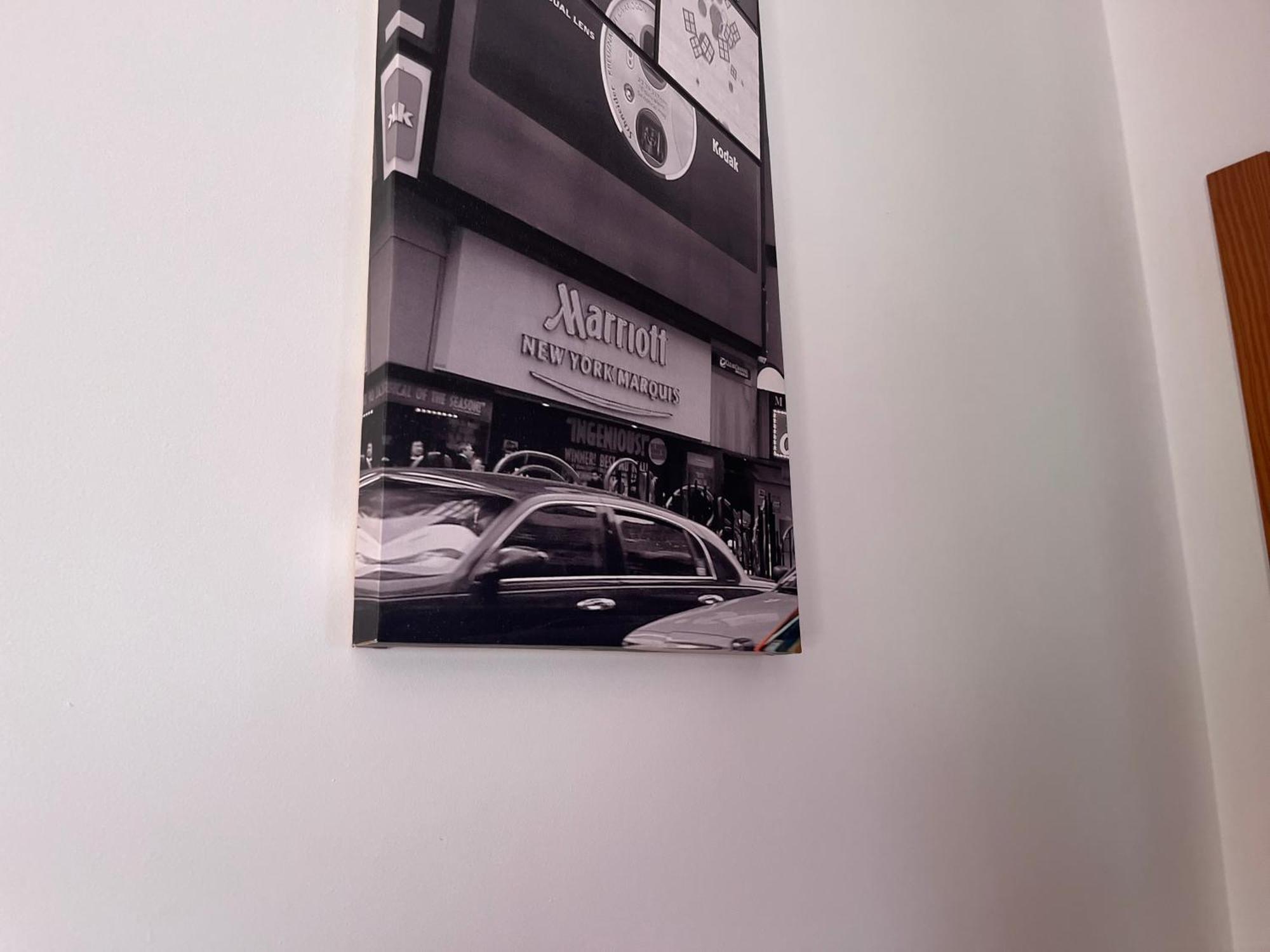 Melo Vecindario-near Airport-elevator-garage