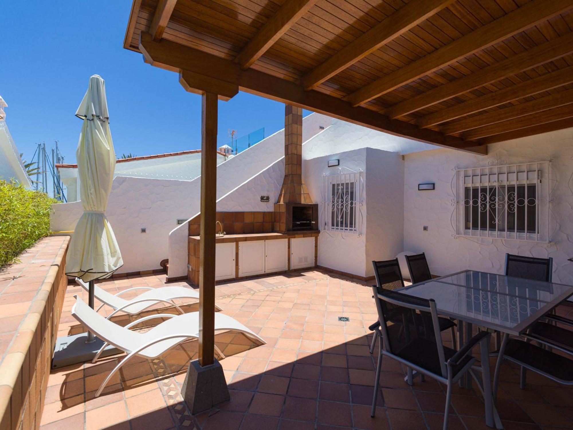 Farovela Сasa de vacaciones Pasito Blanco