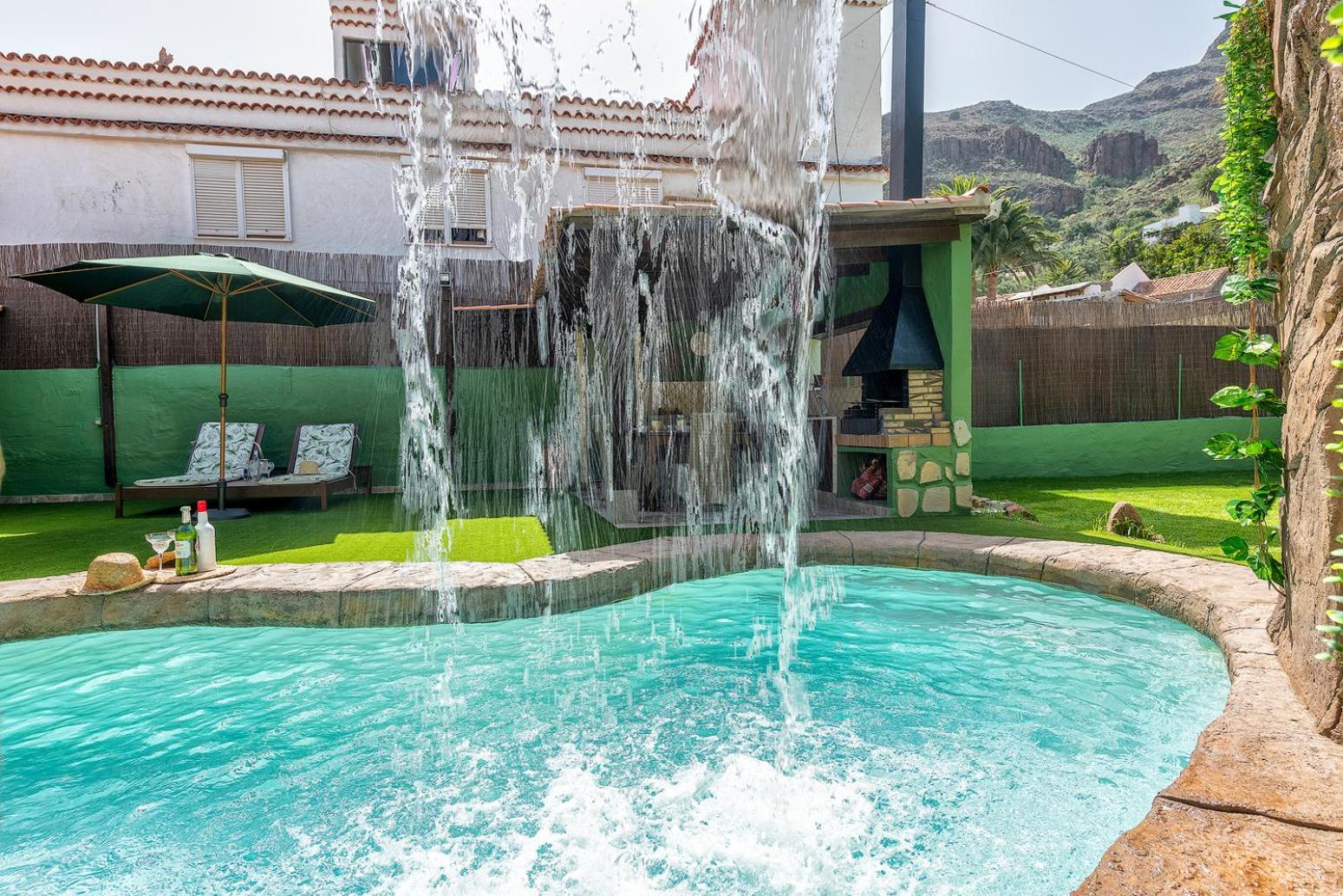 Con Piscina Privada Temisas