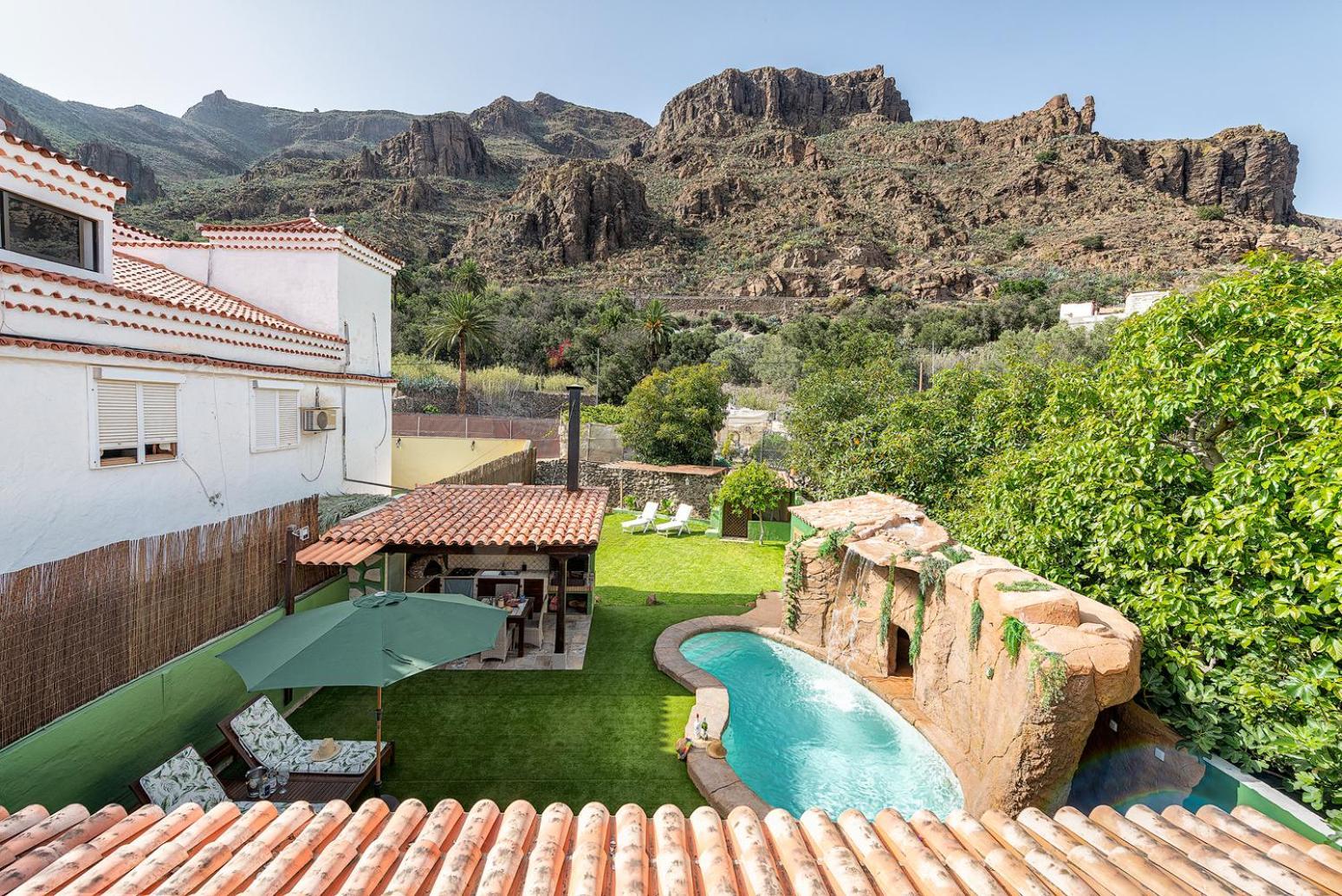 Con Piscina Privada