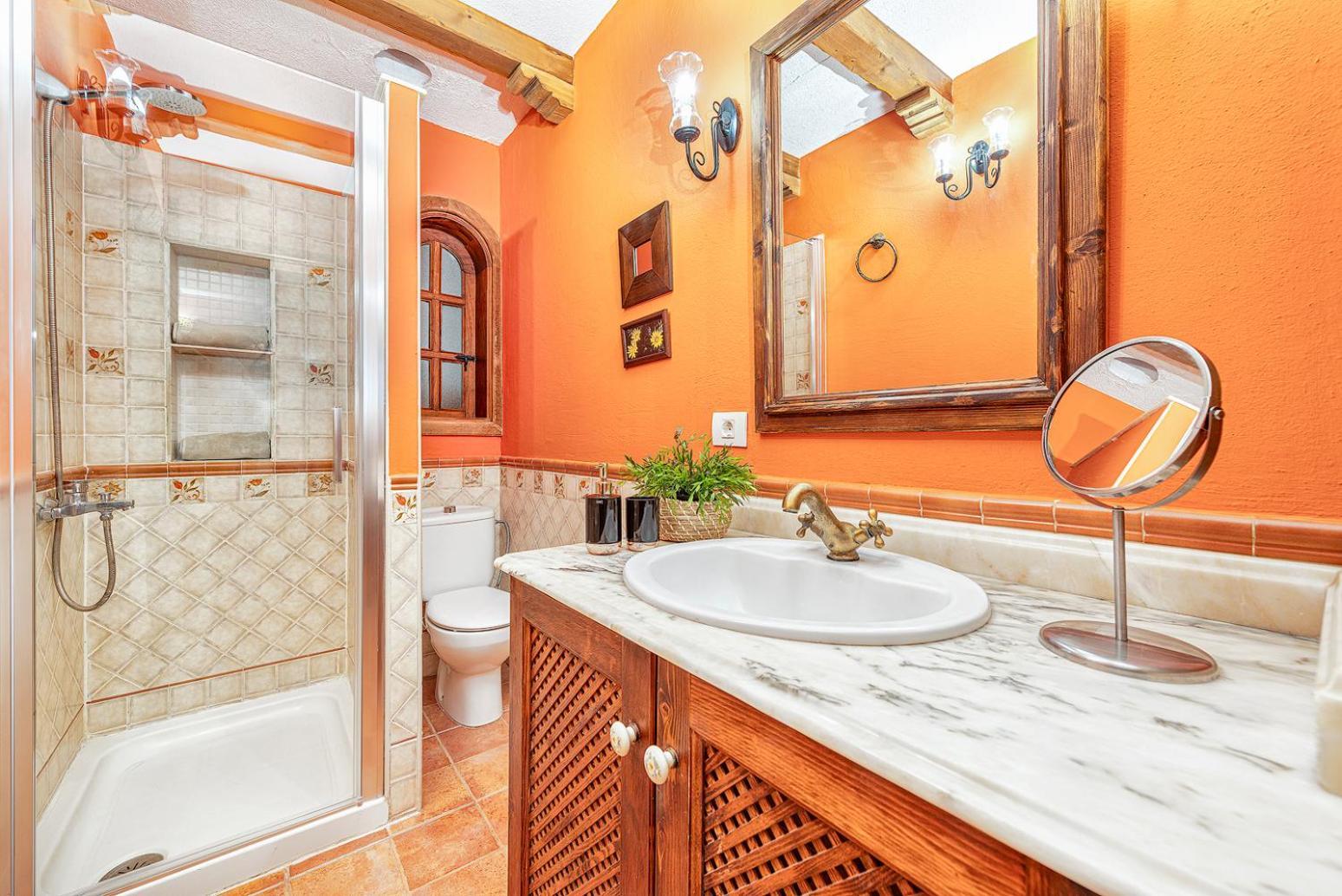 Con Piscina Privada