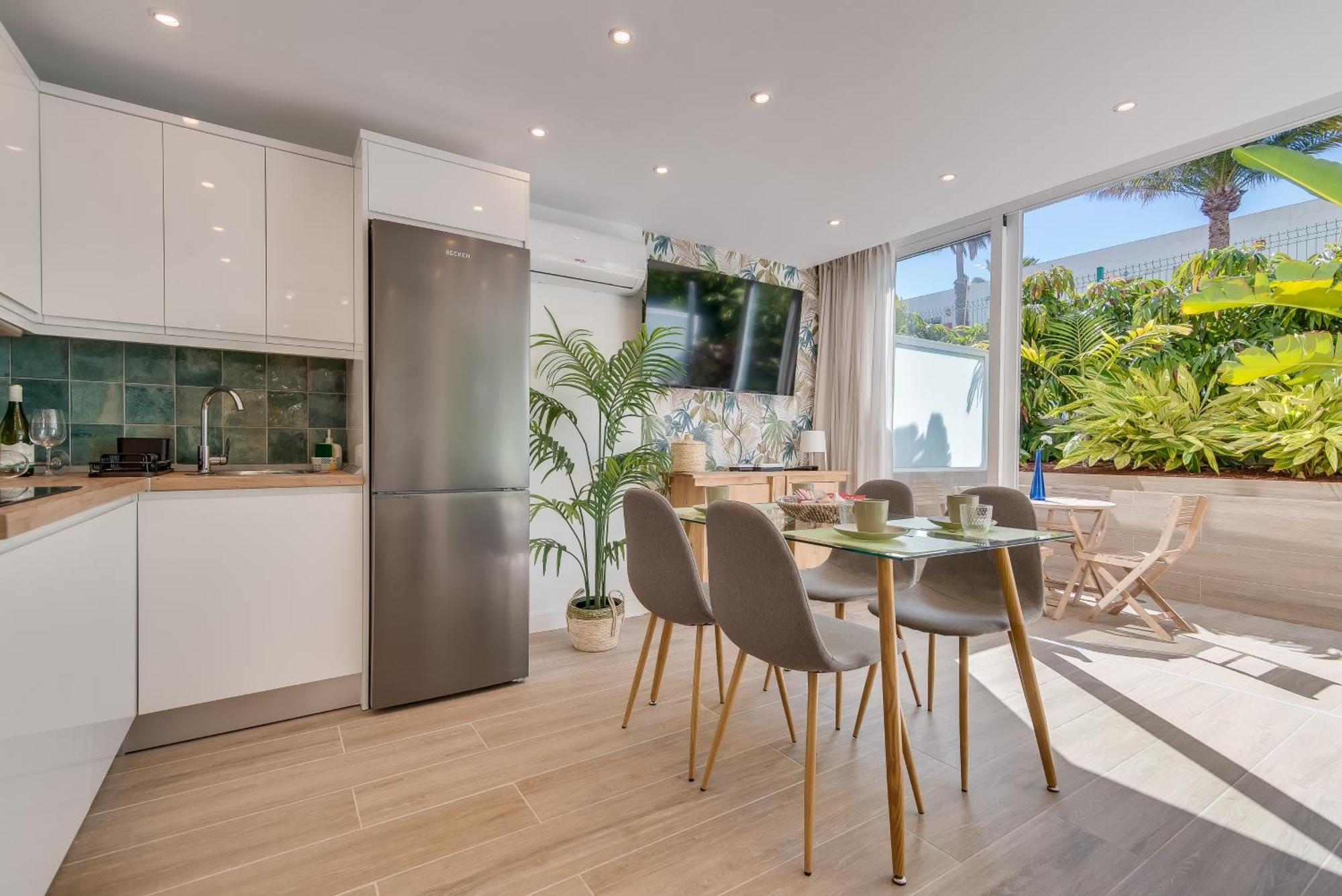 Home2book Stylish Tropical Terrace & Pool Apartamento