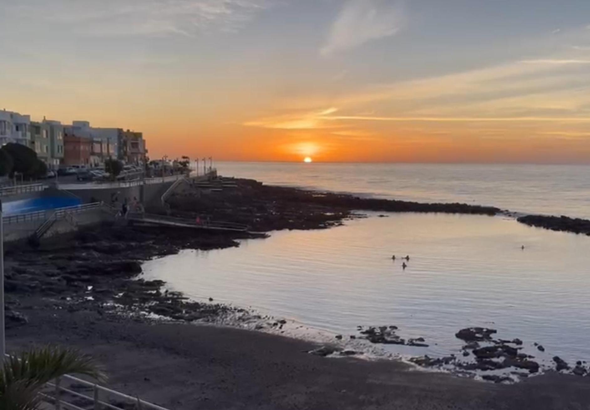 Appartamento Vivienda 1ª Linea Mar En Paseo Maritimo *