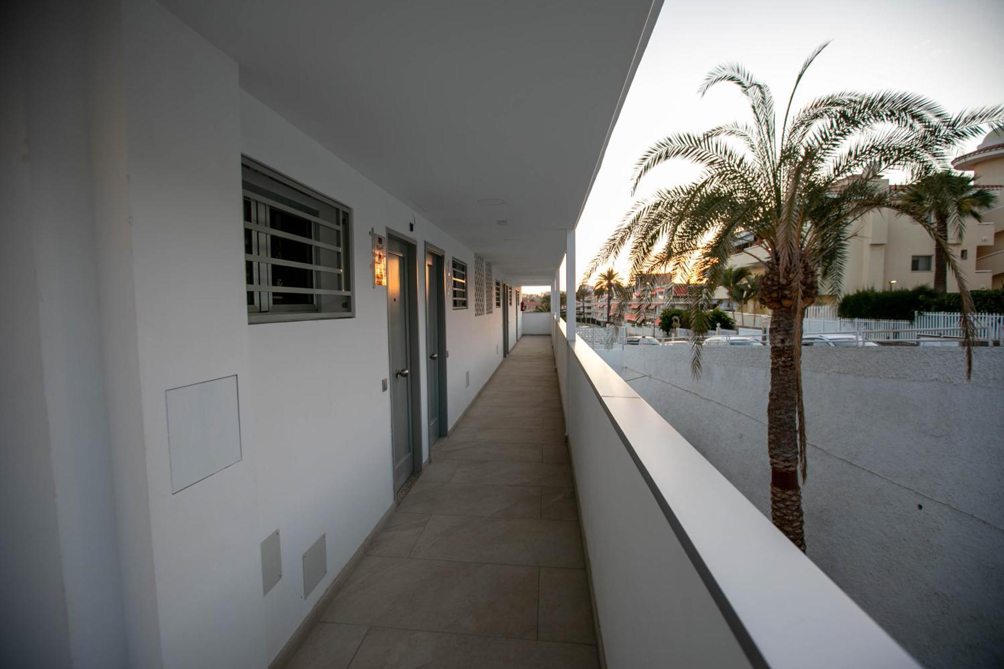 Front Sea View Nasas Apartment