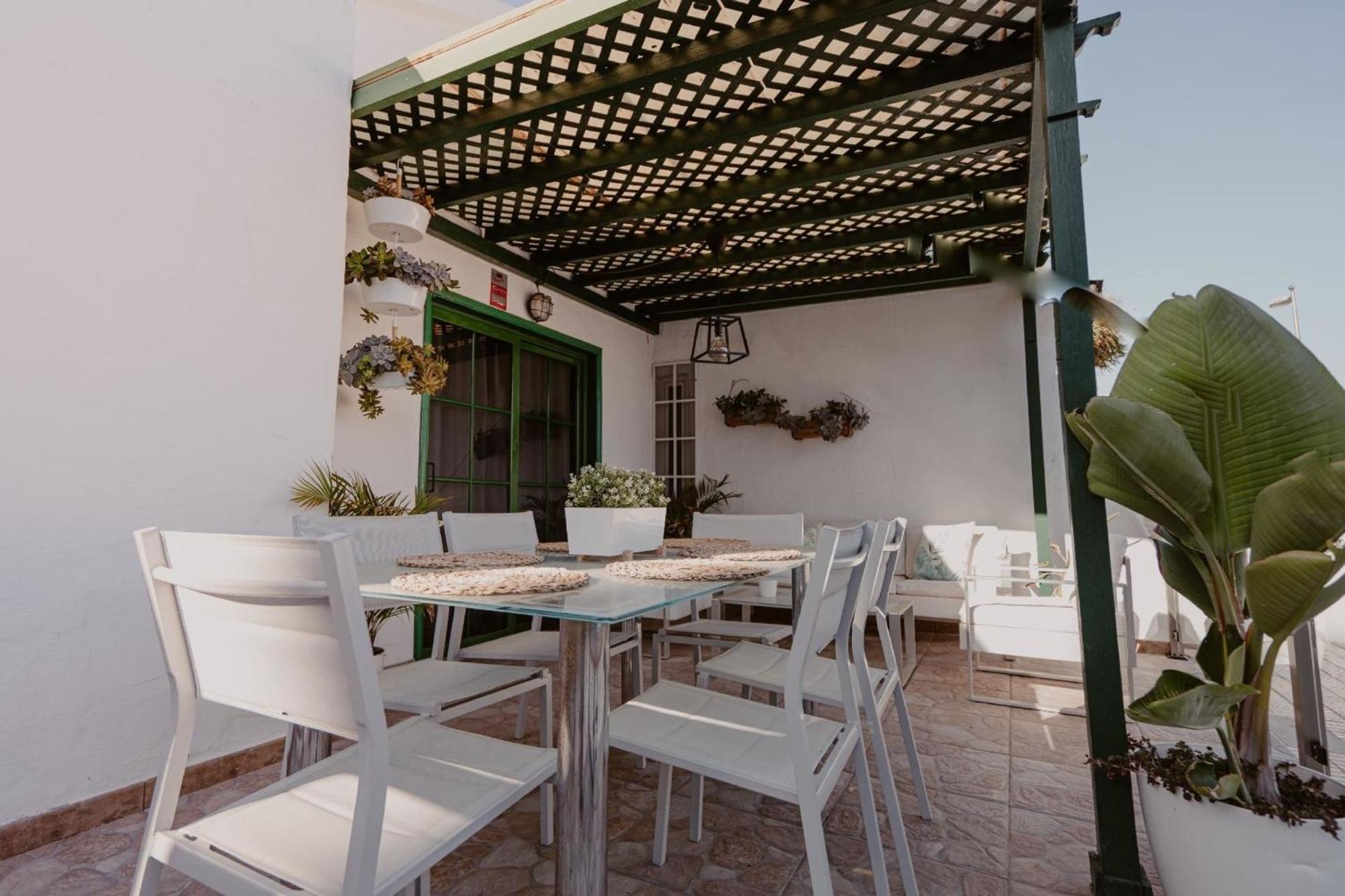 Сasa de vacaciones Ferienhaus In Mit Terrasse Und Gemeinschaftlichem Pool Playa del Inglés