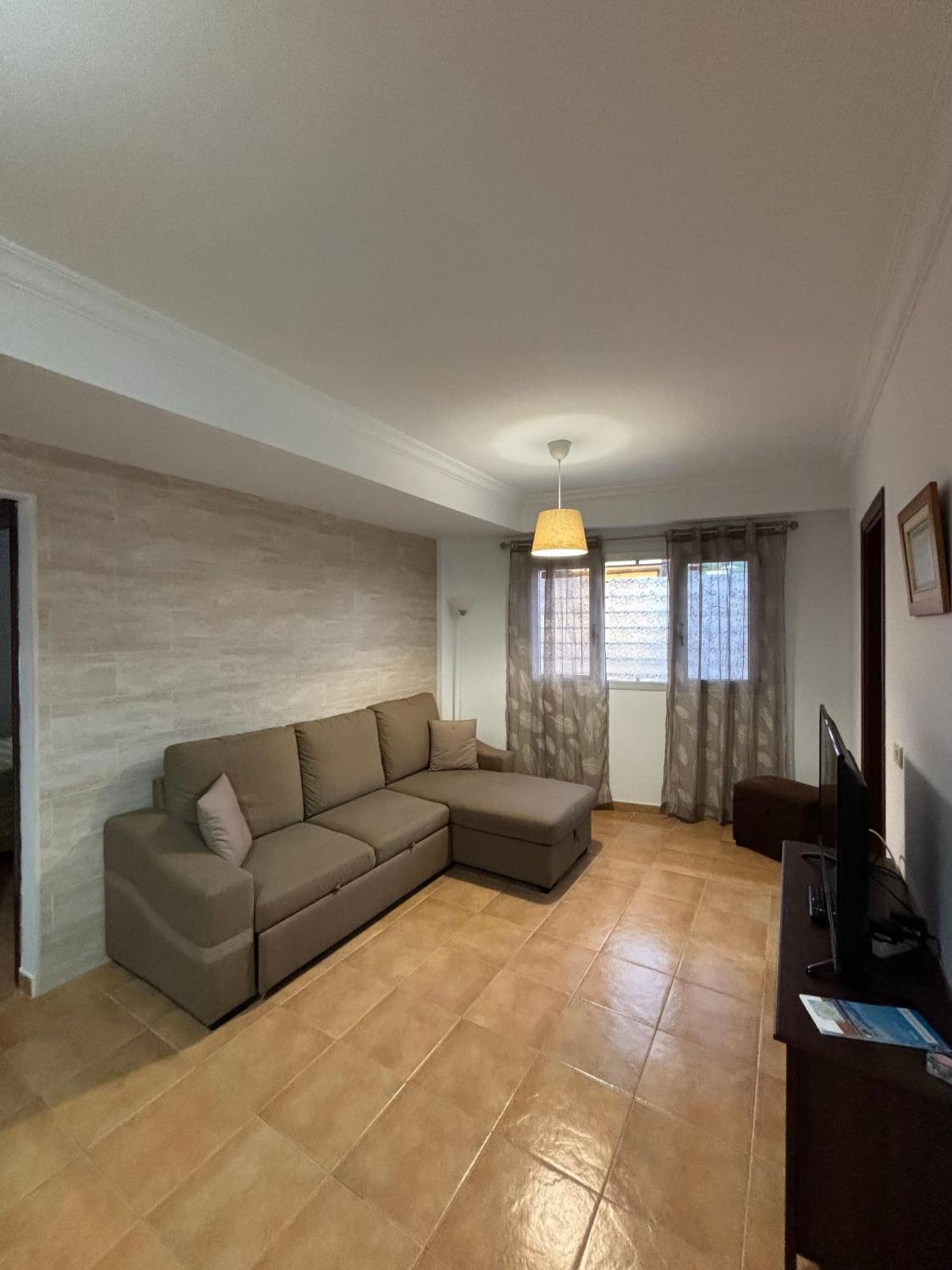 Sardina Near The With Pool And Wifi E Apartment