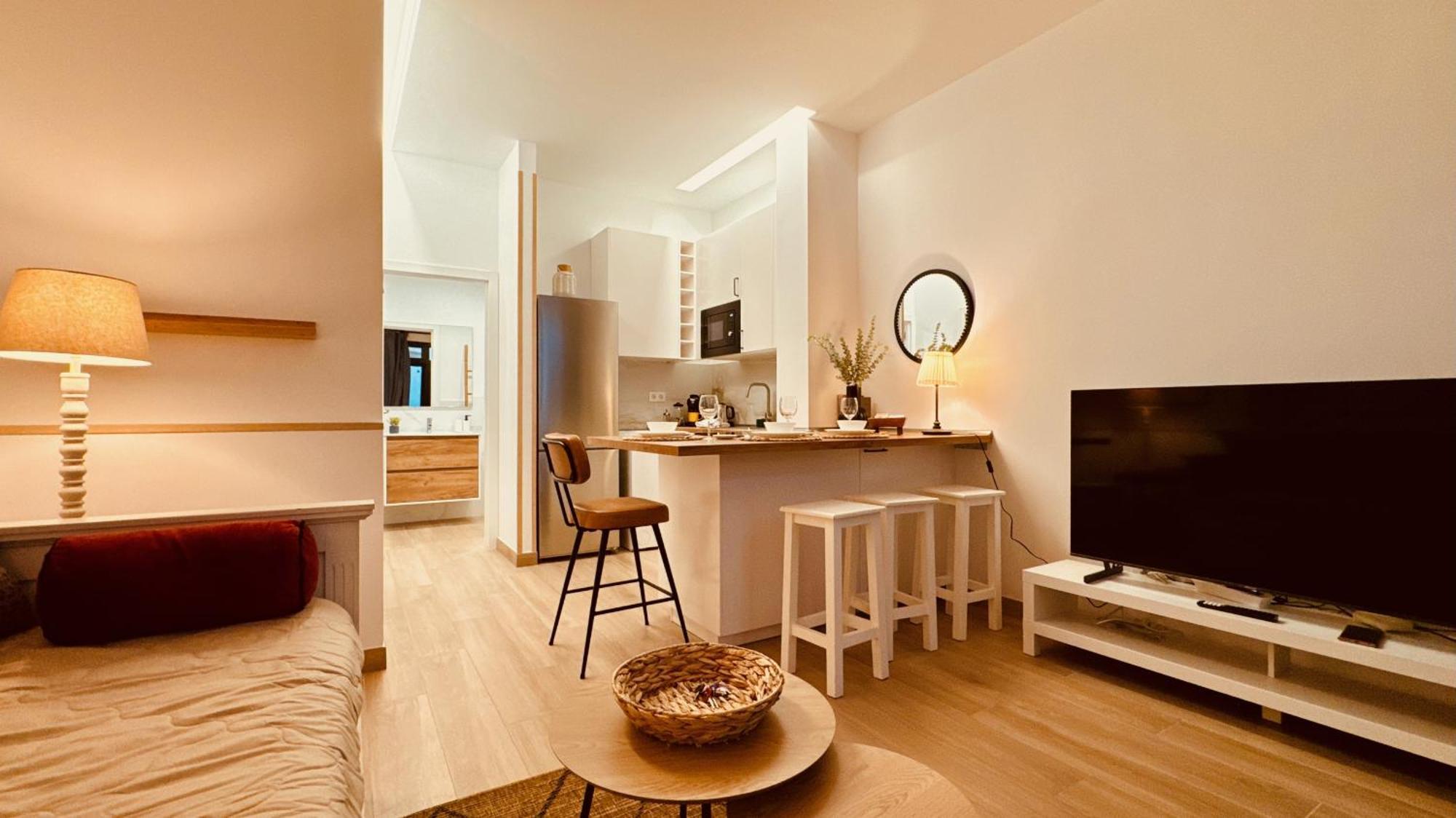 Click&guest - Modern And Luxury Flat B In *