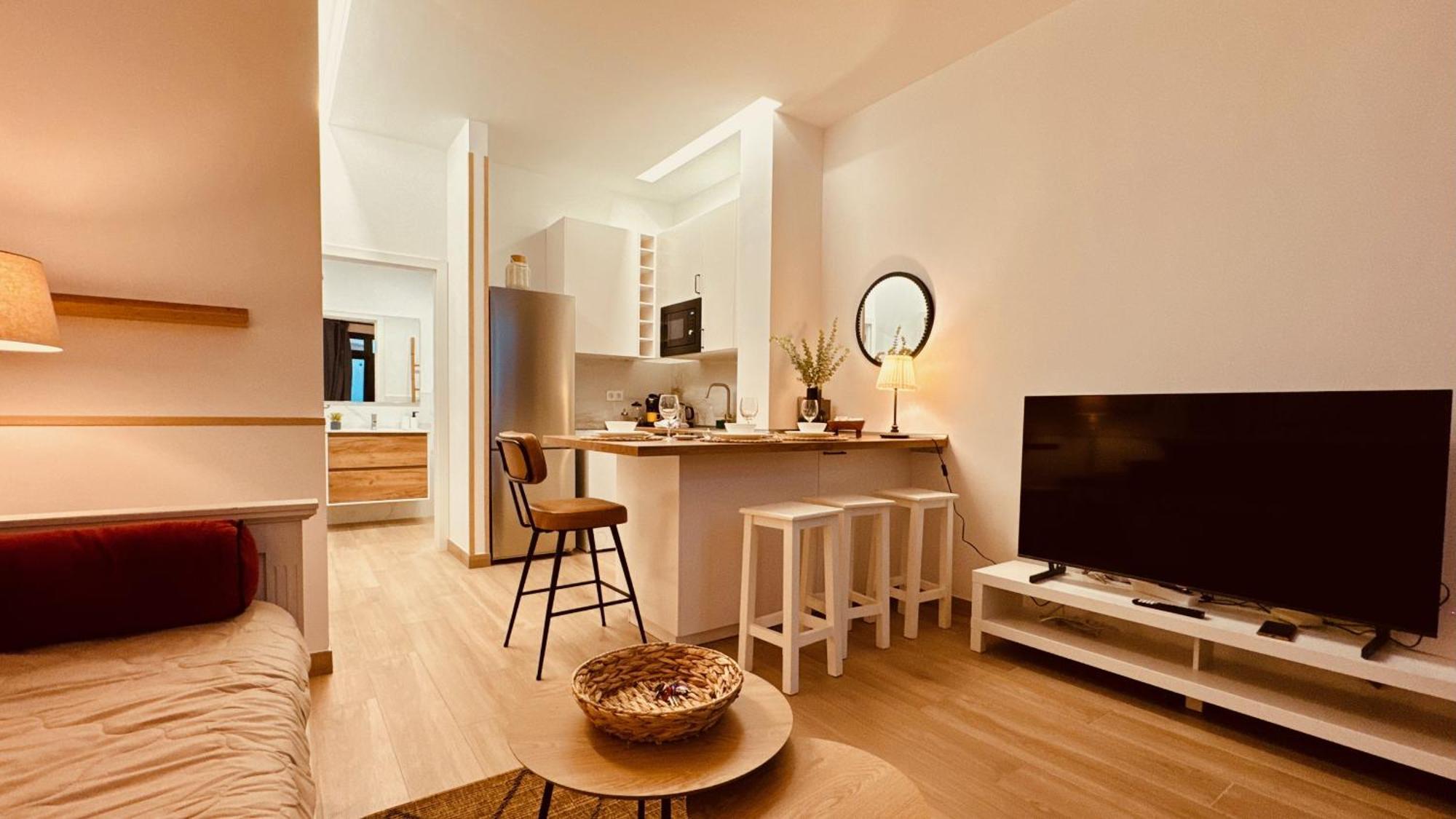 Click&guest - Modern And Luxury Flat B In Telde