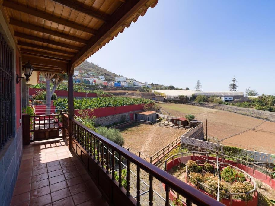 With Pool And Sea Views In Banana Plantation Arucas