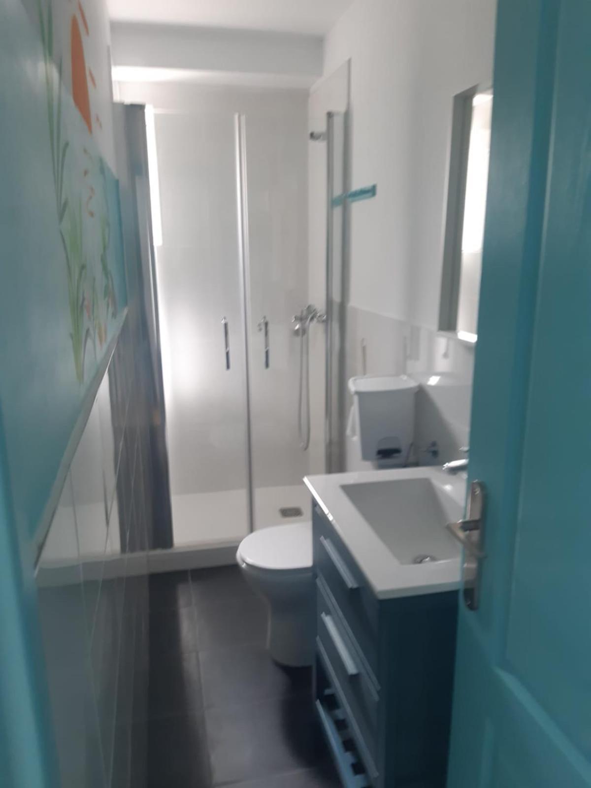 Apartment 10 Floor, 10 People, 10 Views *