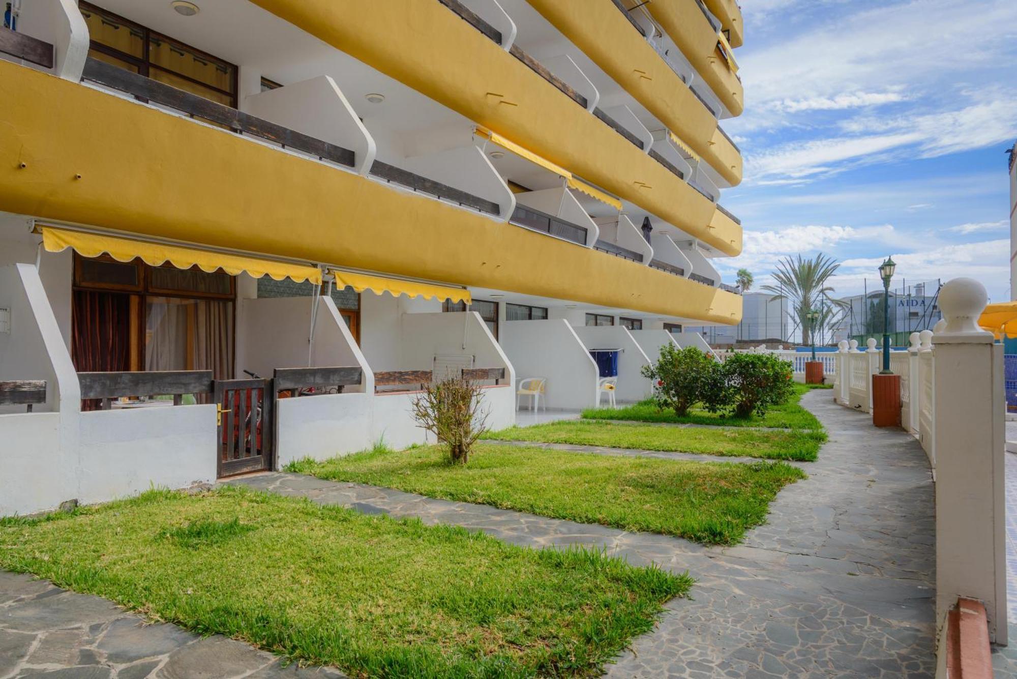Arenas Aparthotel 4*