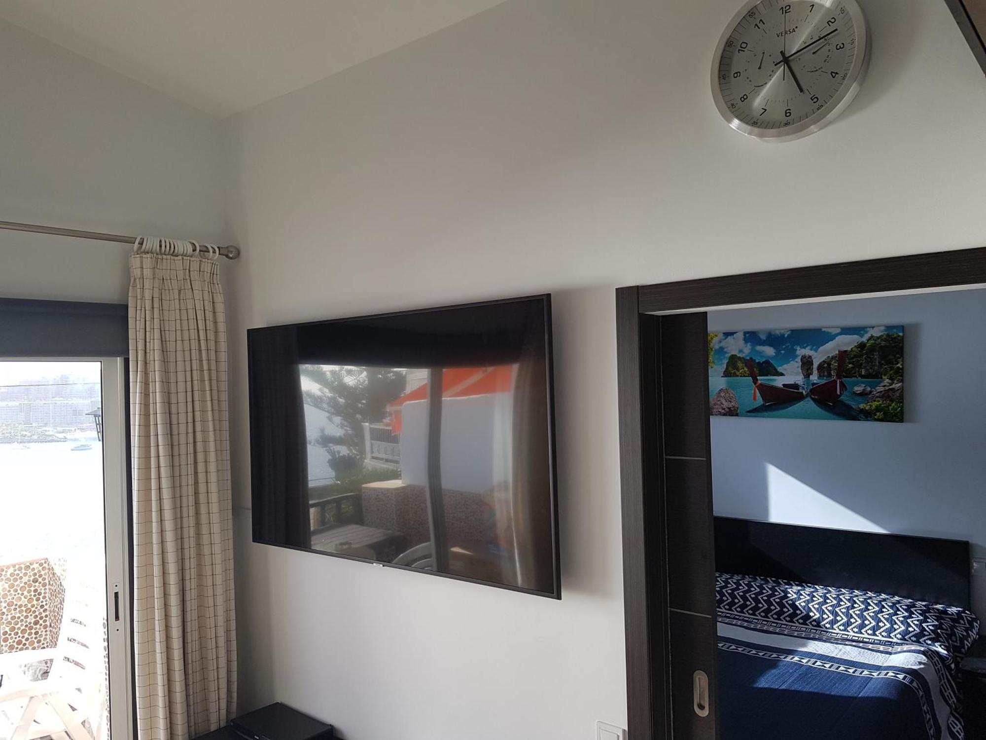 Apartment Deluxe Seaview-sunsets !transfe-r Inc! Pool,2aircond,2tv65